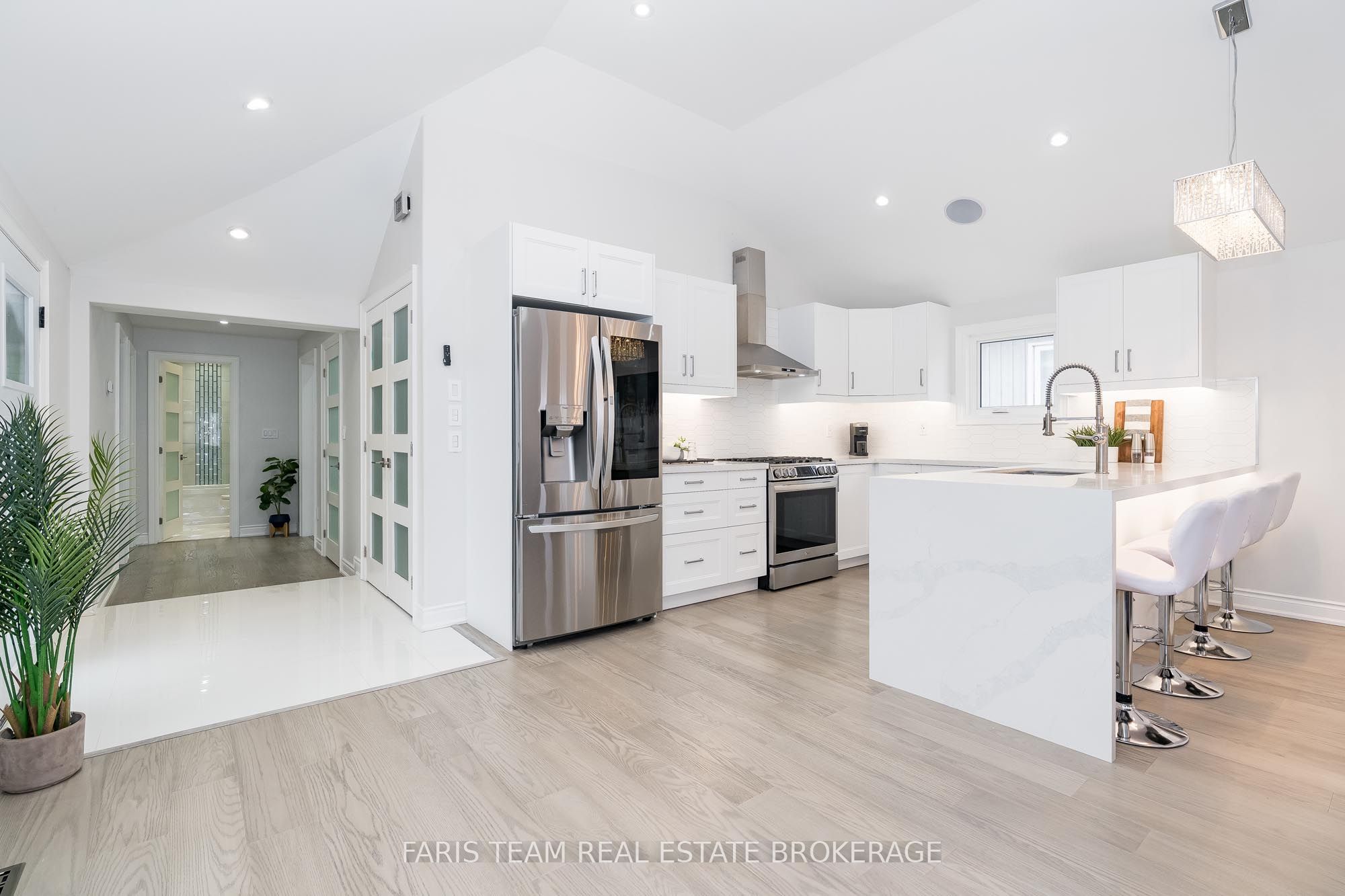 Photo 38 of 1135 Poplar Drive, Innisfil, Gilford — HOMEH