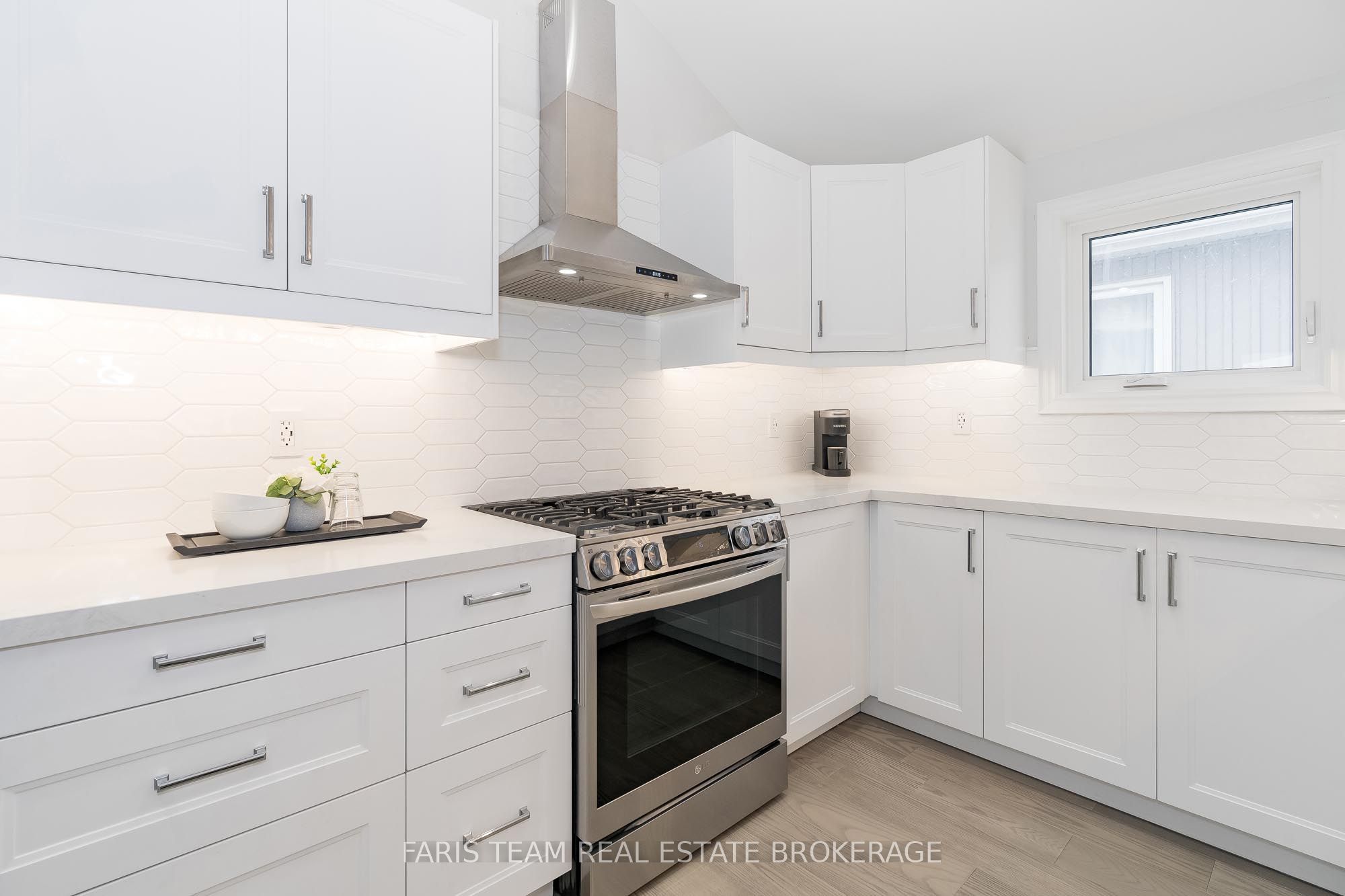 Photo 40 of 1135 Poplar Drive, Innisfil, Gilford — HOMEH