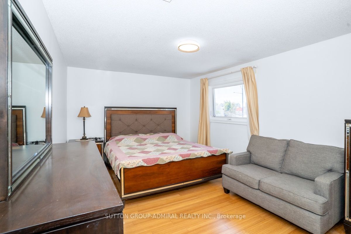 Photo 56 of 85 Glen Crescent, Vaughan, Uplands — HOMEH