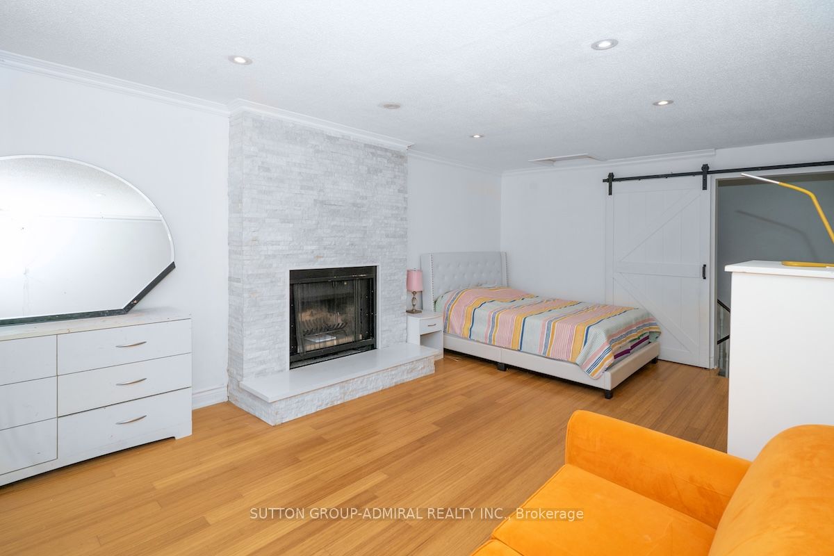 Photo 54 of 85 Glen Crescent, Vaughan, Uplands — HOMEH