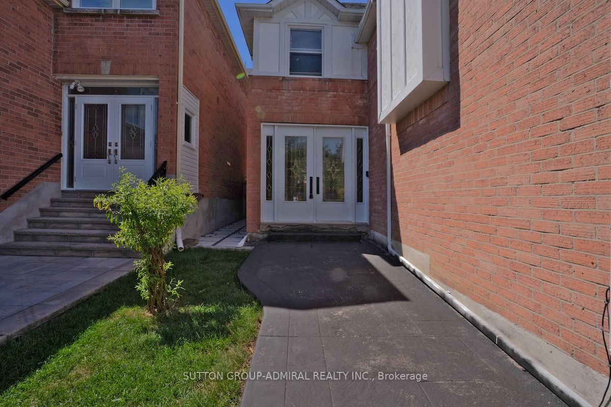 Photo 39 of 85 Glen Crescent, Vaughan, Uplands — HOMEH