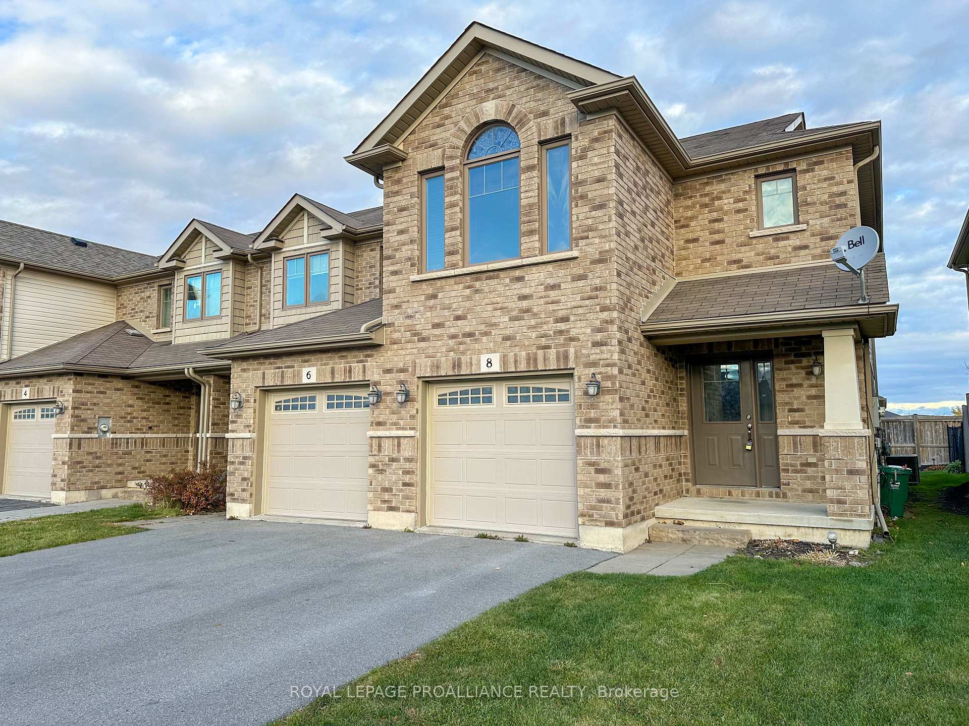 Photo 3 of 8 Princeton Place, Belleville, Thurlow Ward — HOMEH