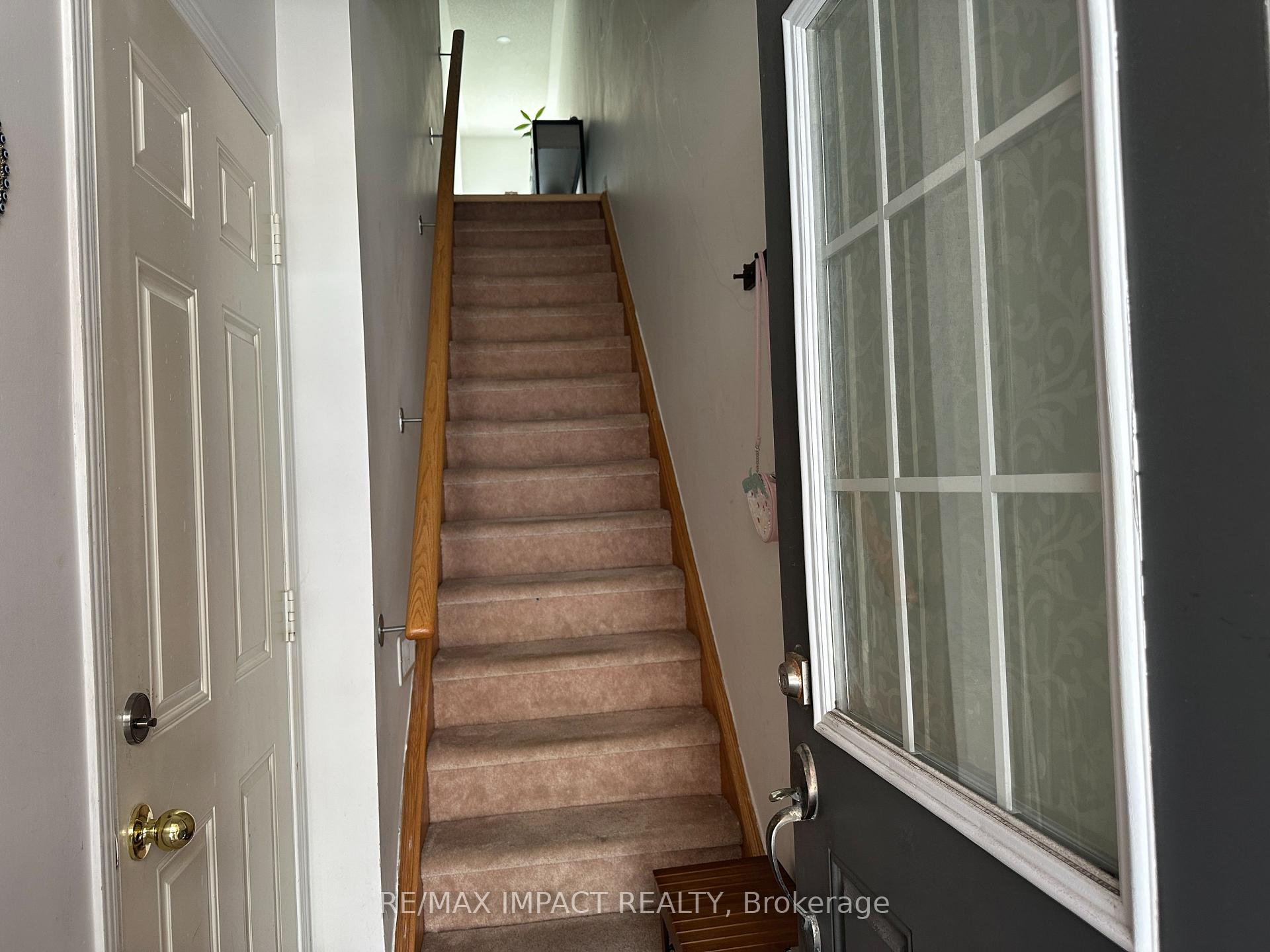 Photo 2 of 27 Cooperage Lane, Ajax, Central — HOMEH