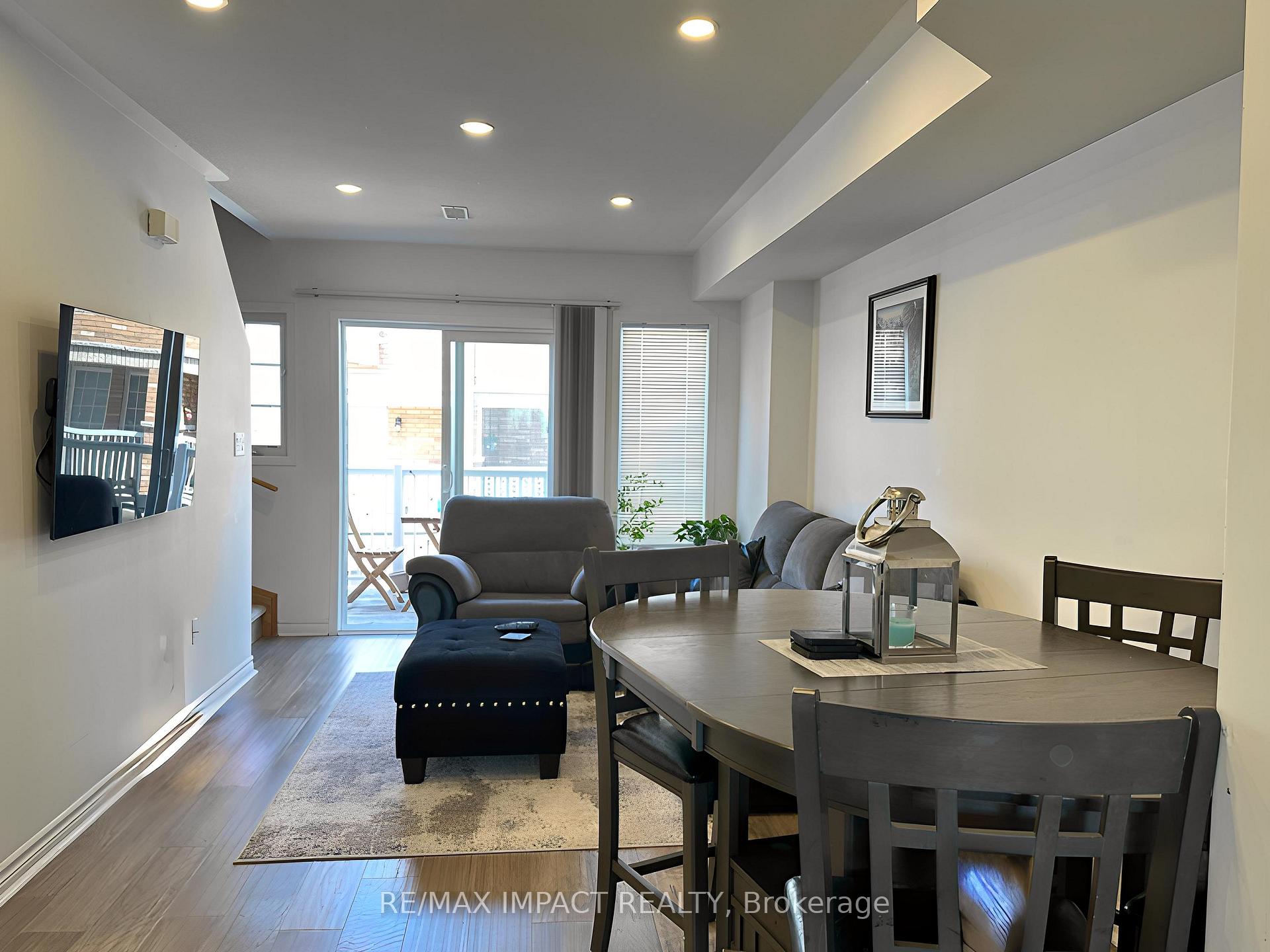 Photo 3 of 27 Cooperage Lane, Ajax, Central — HOMEH