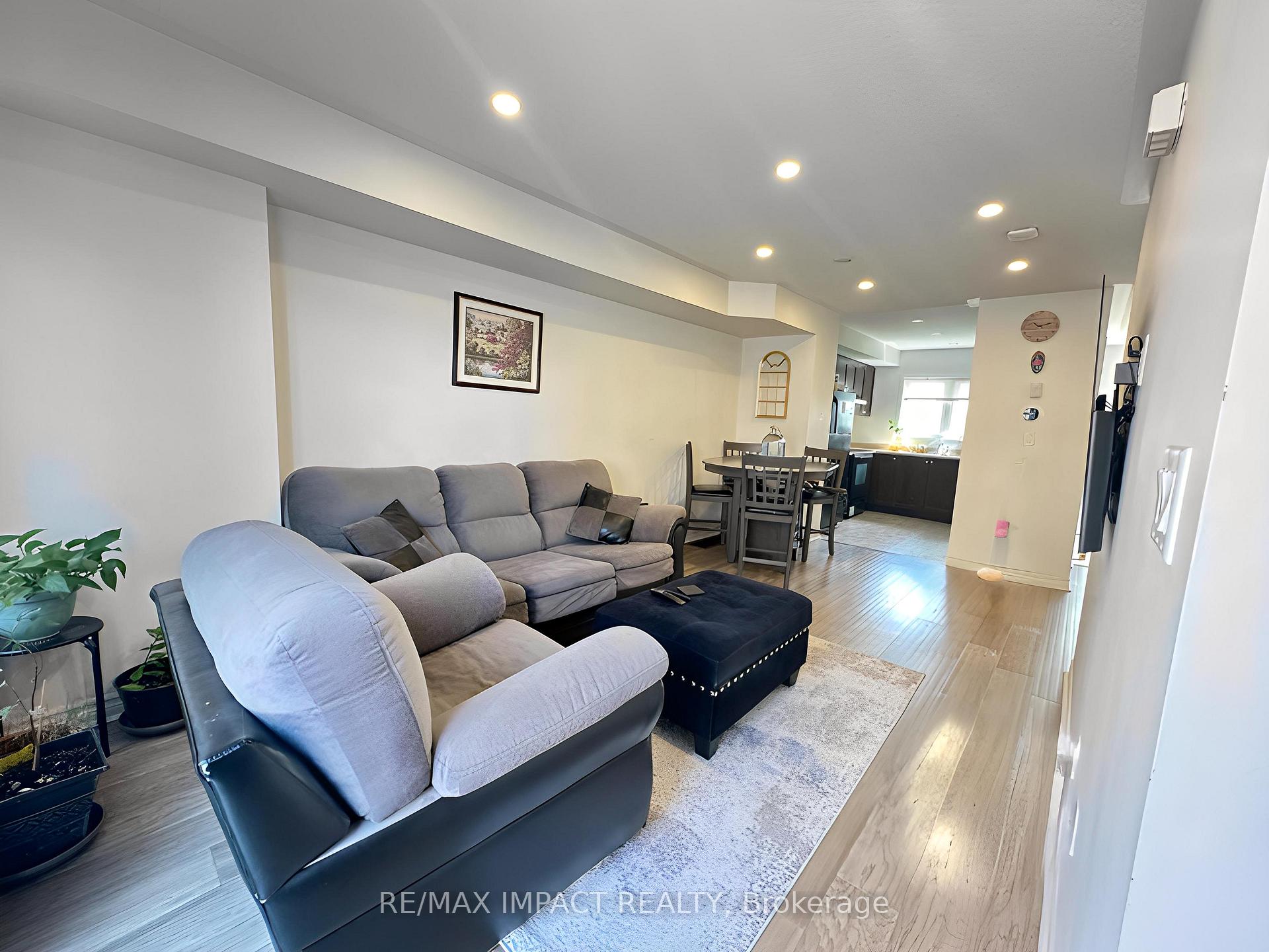 Photo 7 of 27 Cooperage Lane, Ajax, Central — HOMEH