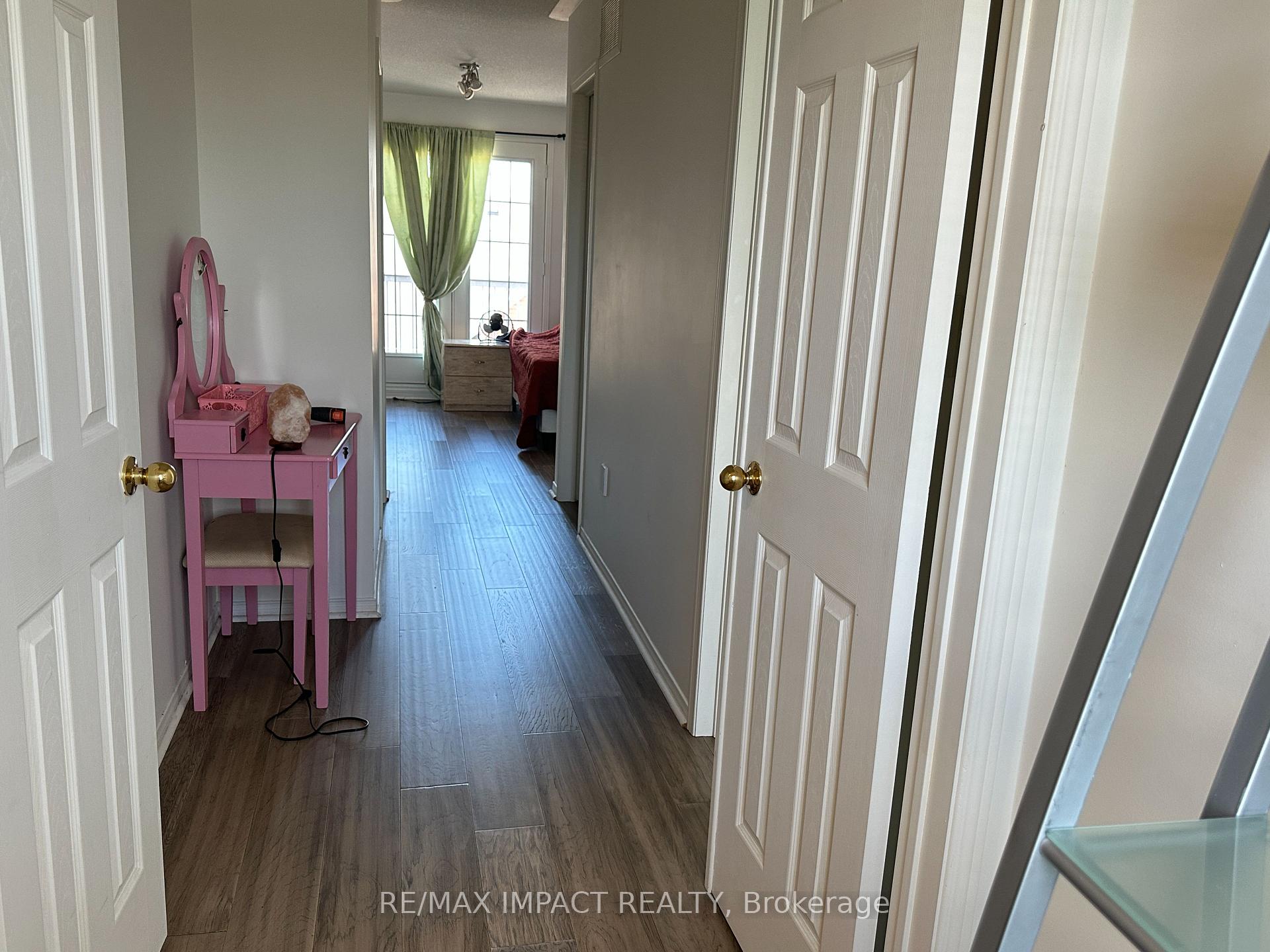 Photo 16 of 27 Cooperage Lane, Ajax, Central — HOMEH
