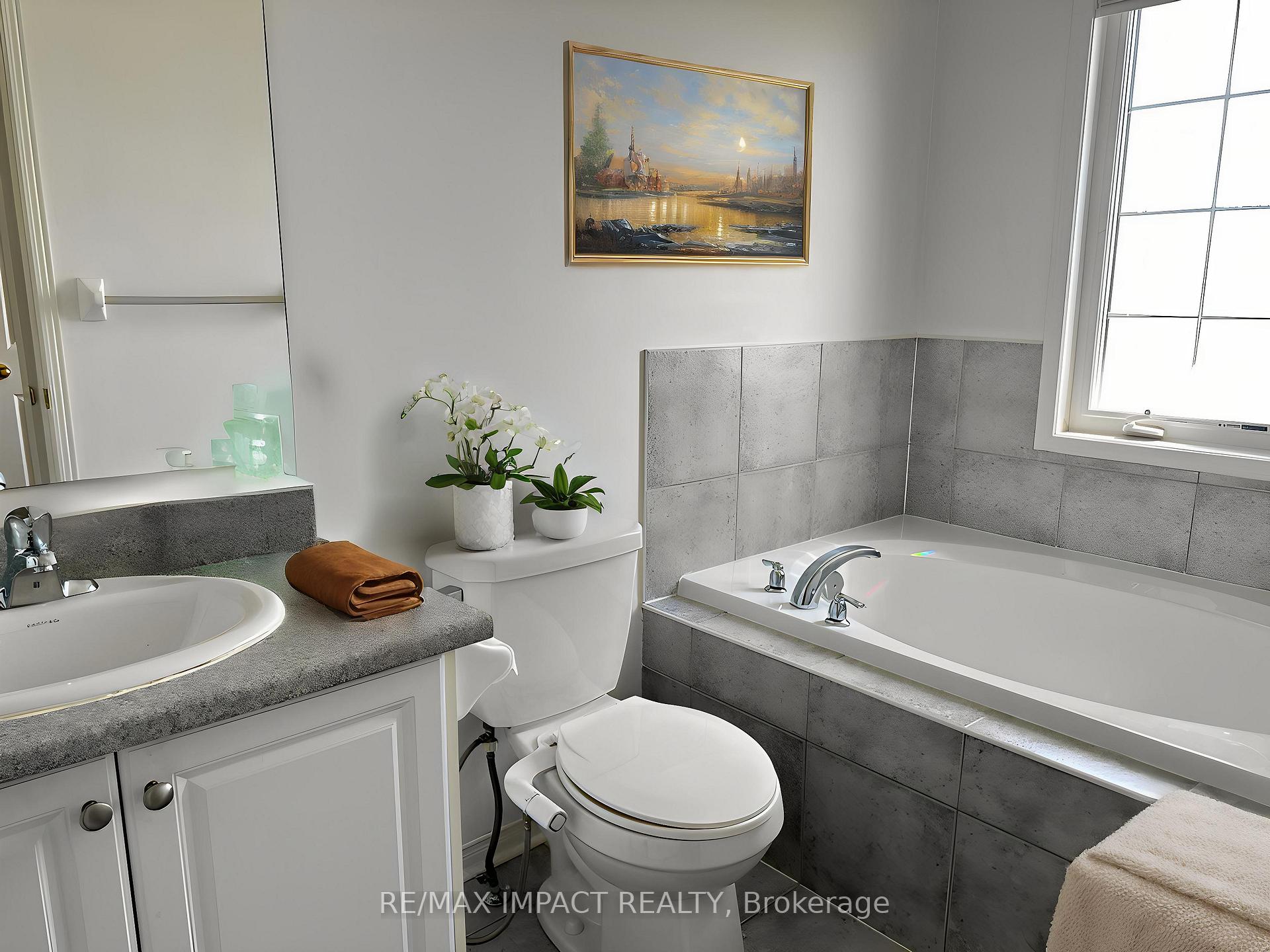 Photo 15 of 27 Cooperage Lane, Ajax, Central — HOMEH