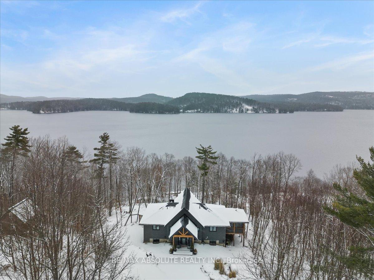 Front of 1213 Norcan Lake Lane