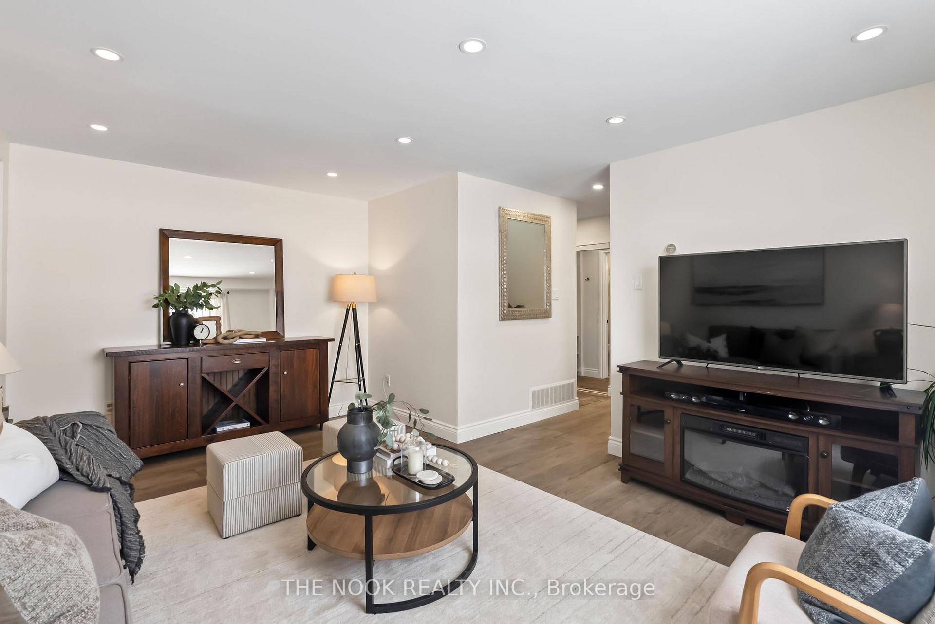 Photo 10 of 44 Broadlands Crescent, Clarington, Courtice — HOMEH