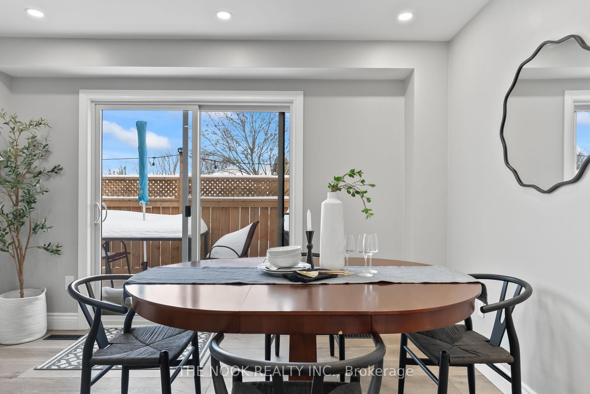 Photo 12 of 44 Broadlands Crescent, Clarington, Courtice — HOMEH