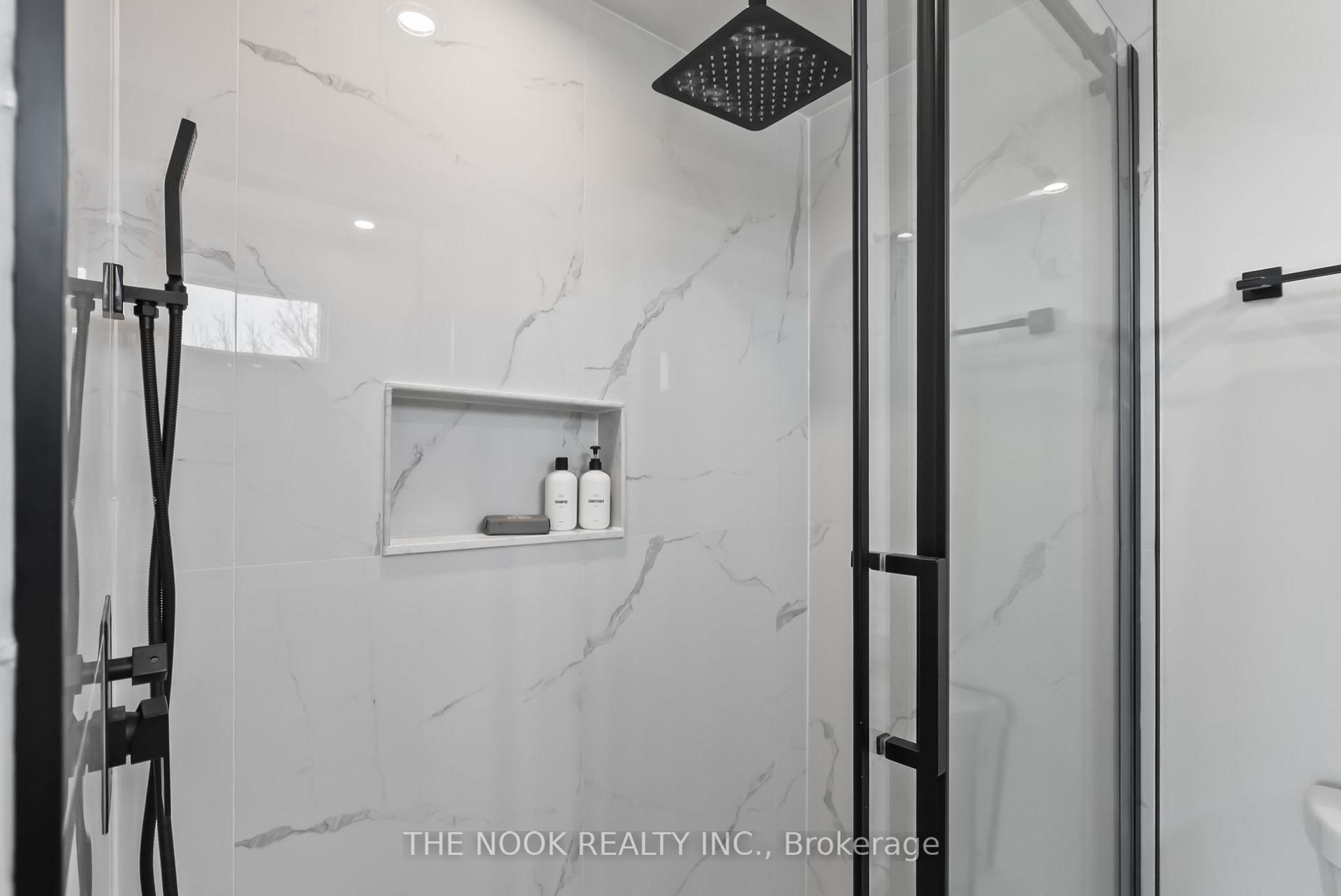 Photo 23 of 44 Broadlands Crescent, Clarington, Courtice — HOMEH