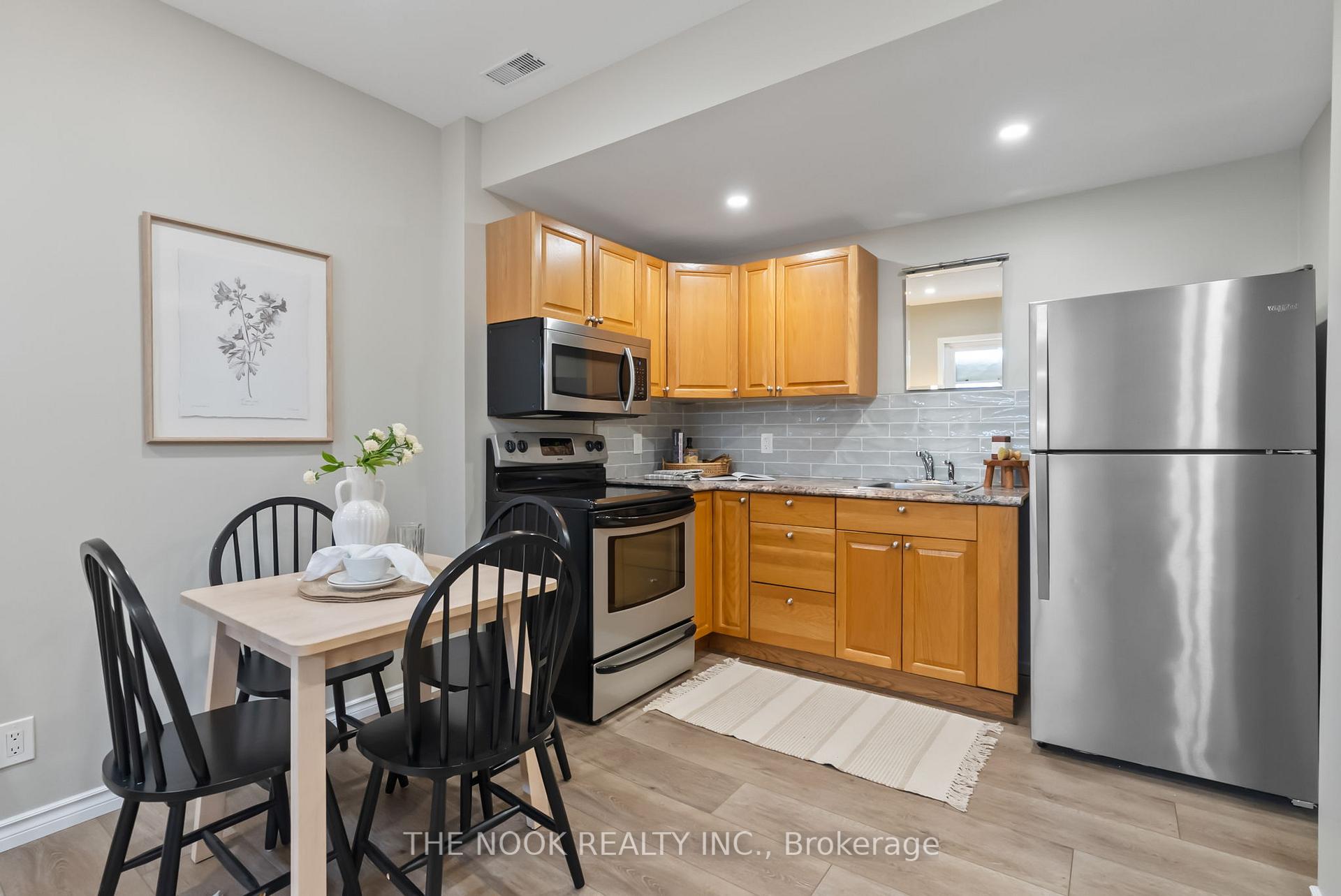 Photo 34 of 44 Broadlands Crescent, Clarington, Courtice — HOMEH