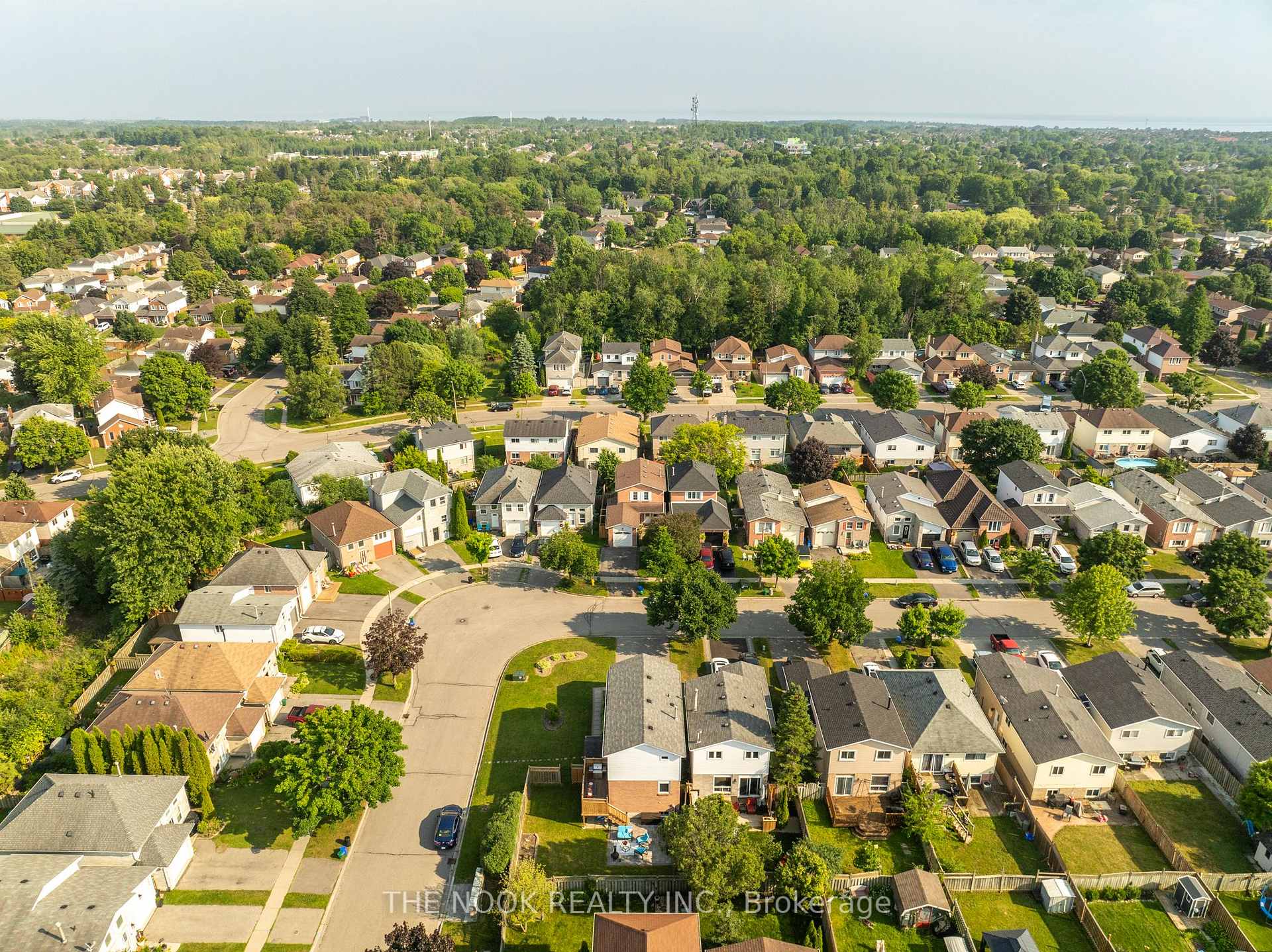 Photo 48 of 44 Broadlands Crescent, Clarington, Courtice — HOMEH
