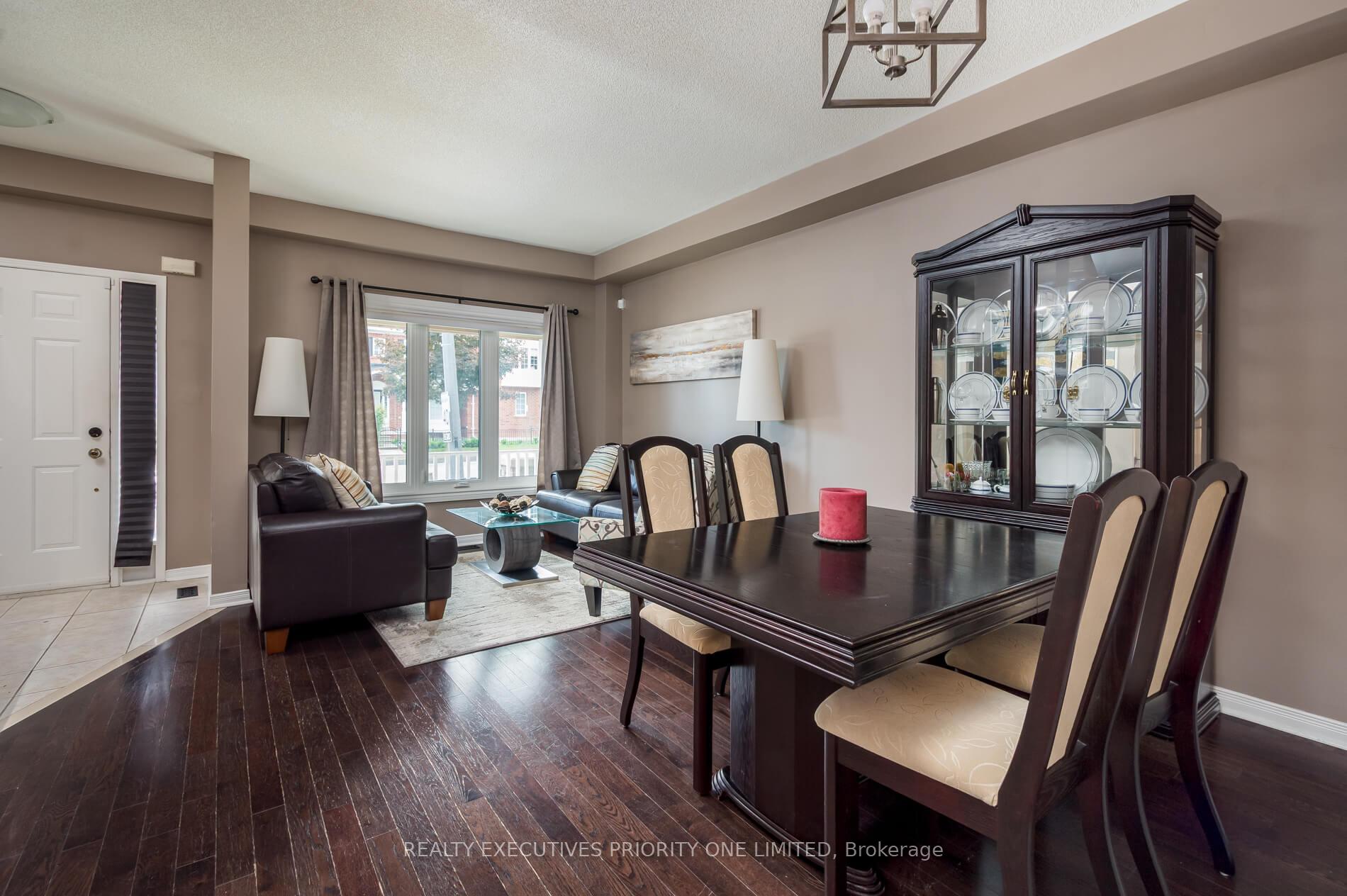 Photo 3 of 372 John West Way, Aurora, Bayview Wellington — HOMEH