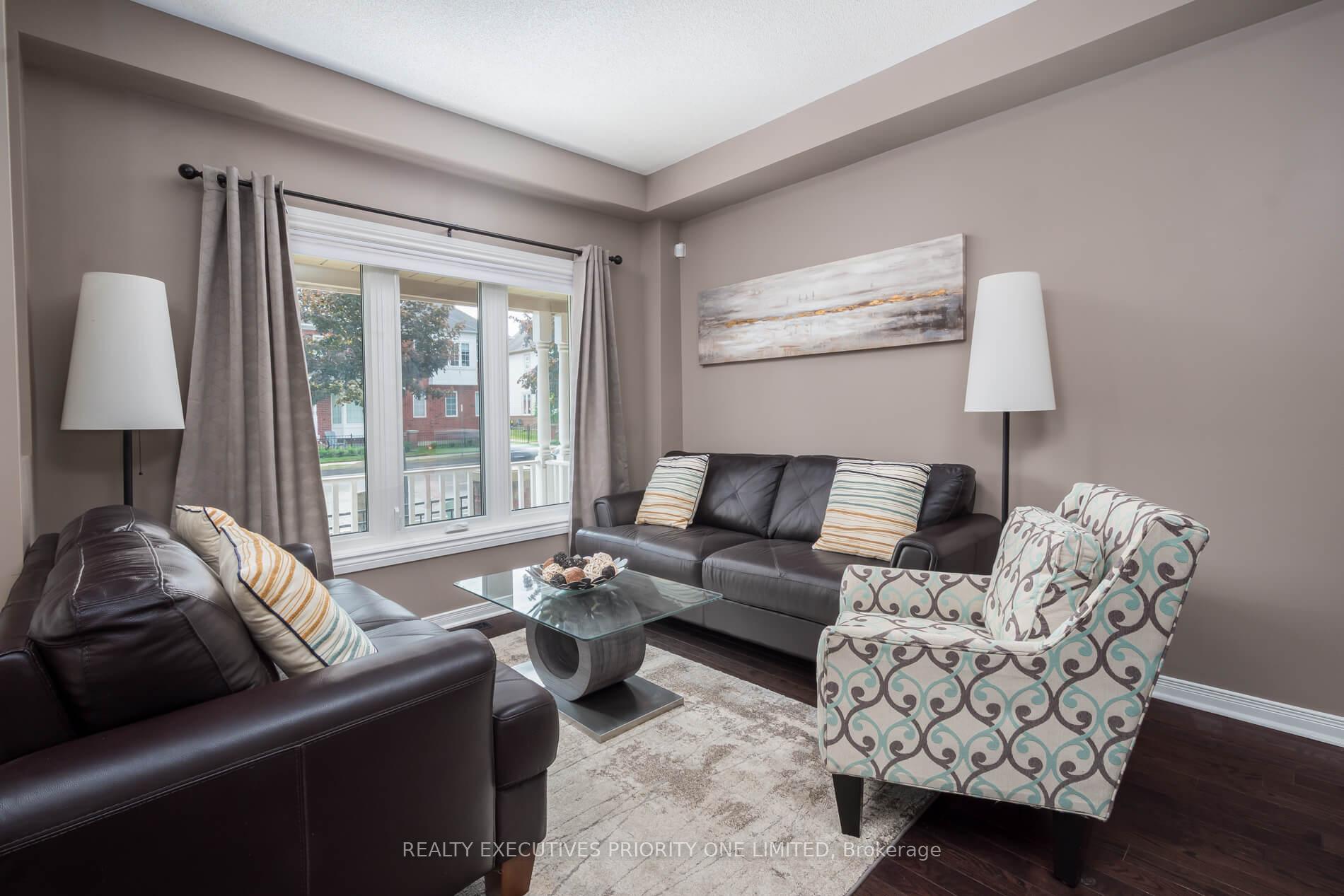 Photo 4 of 372 John West Way, Aurora, Bayview Wellington — HOMEH