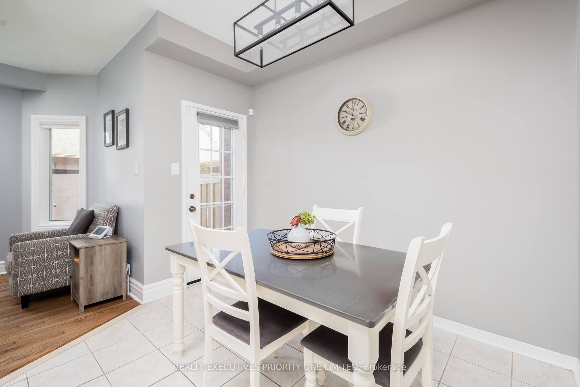 Photo 13 of 372 John West Way, Aurora, Bayview Wellington — HOMEH
