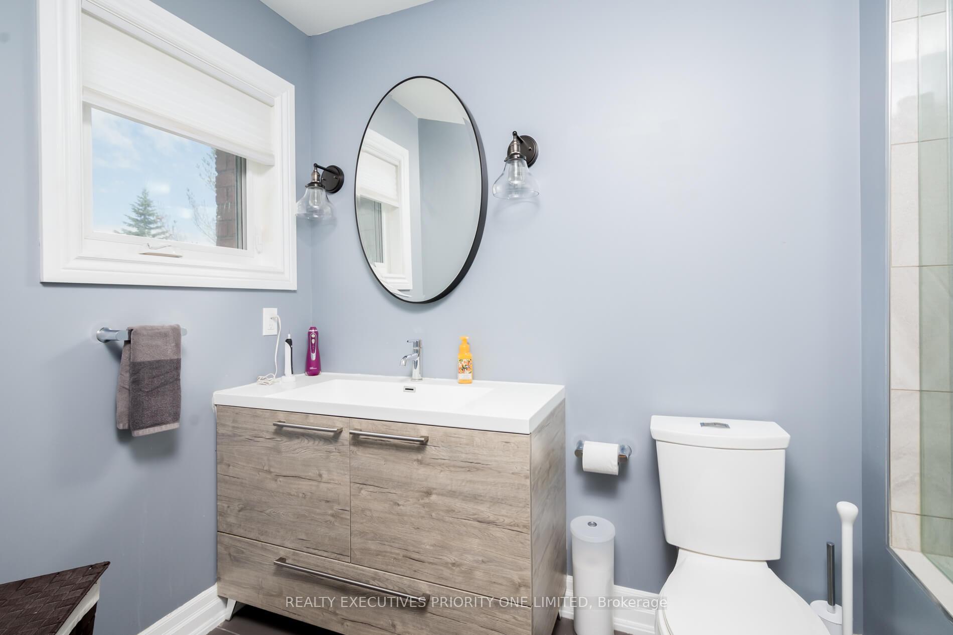 Photo 20 of 372 John West Way, Aurora, Bayview Wellington — HOMEH