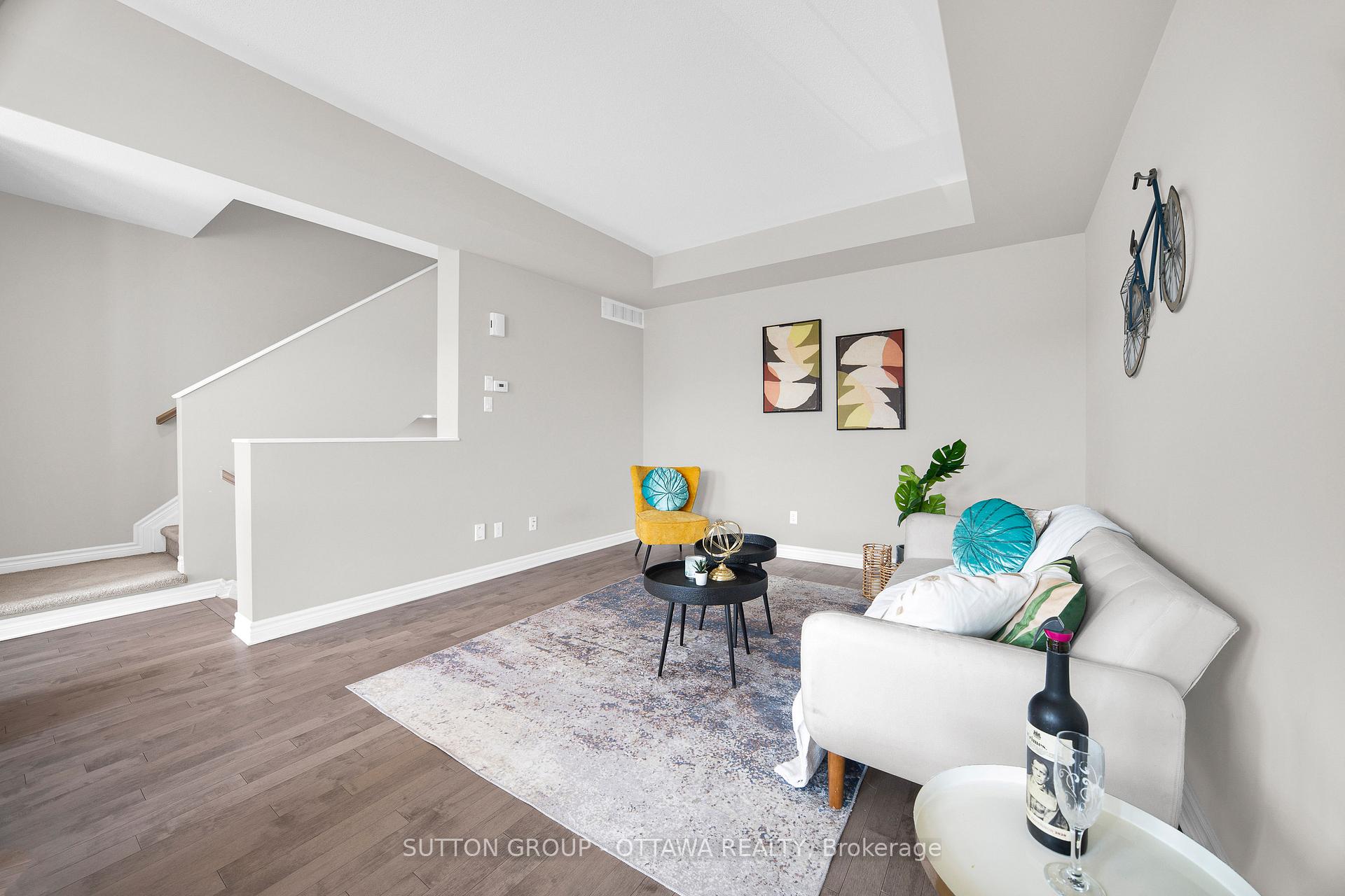 Photo 8 of 612 Lauraleaf Crescent, Ottawa, Barrhaven - Half Moon Bay — HOMEH