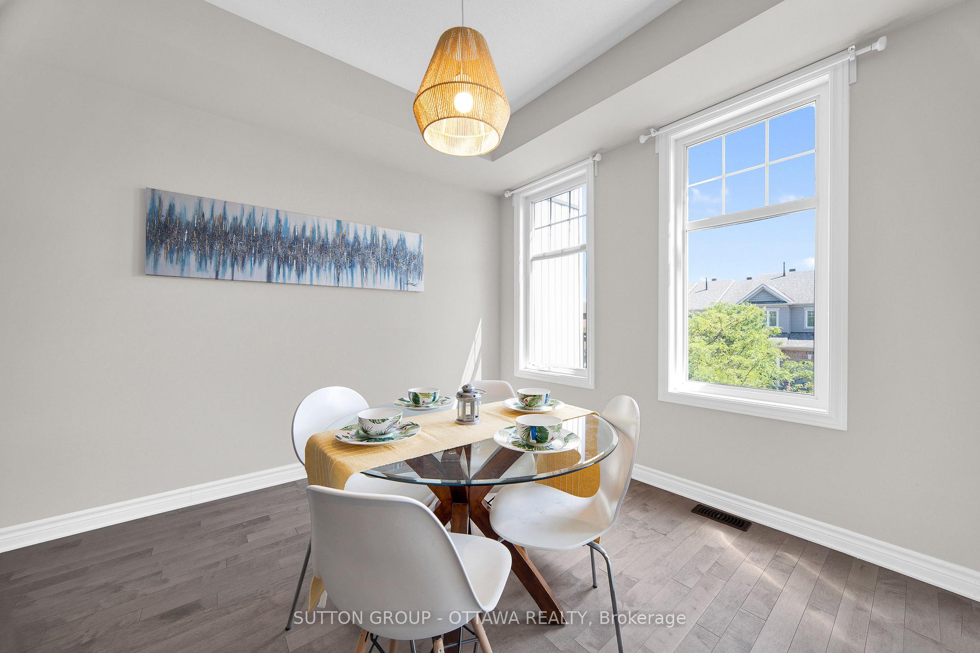 Photo 14 of 612 Lauraleaf Crescent, Ottawa, Barrhaven - Half Moon Bay — HOMEH