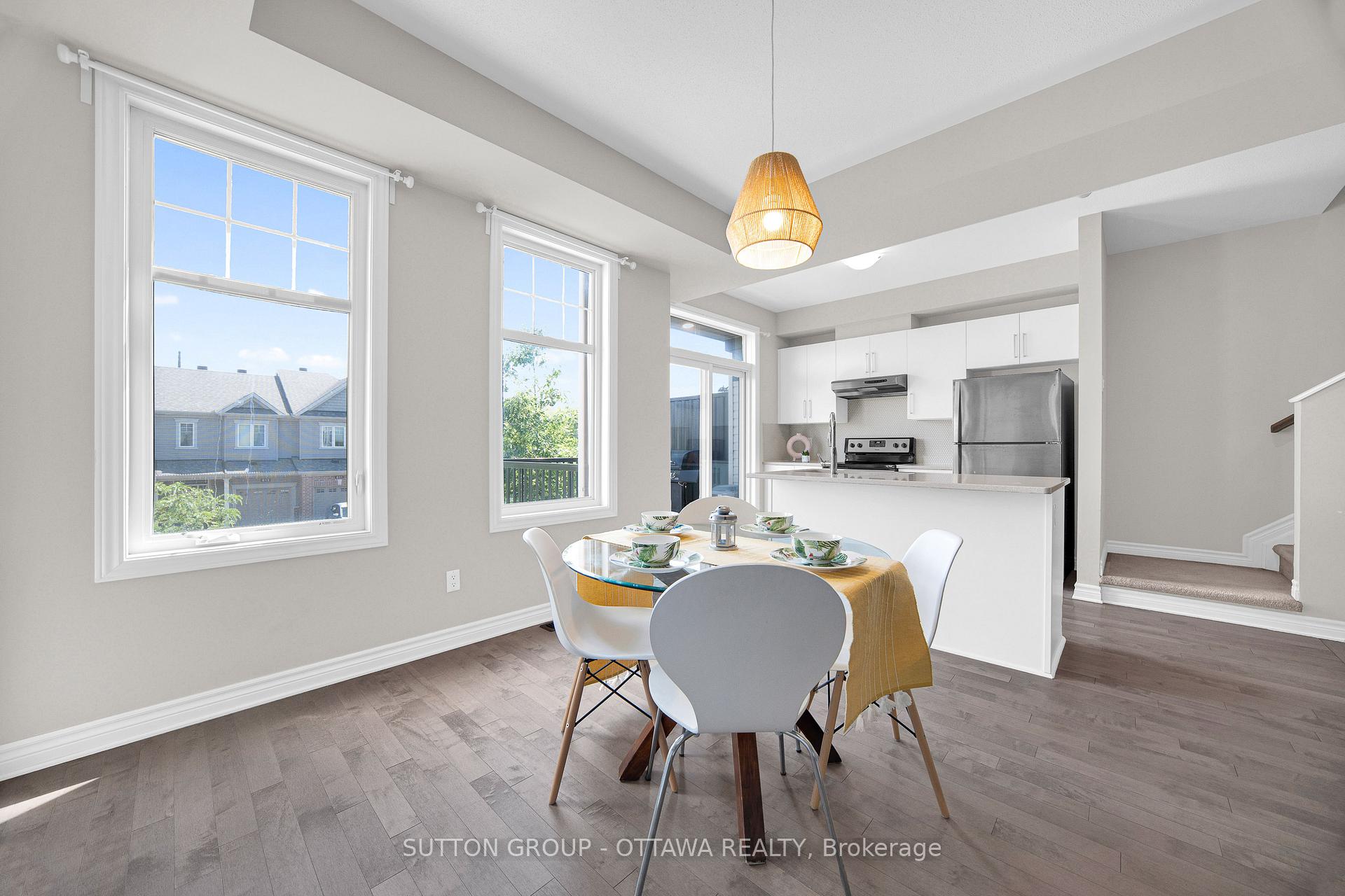Photo 9 of 612 Lauraleaf Crescent, Ottawa, Barrhaven - Half Moon Bay — HOMEH