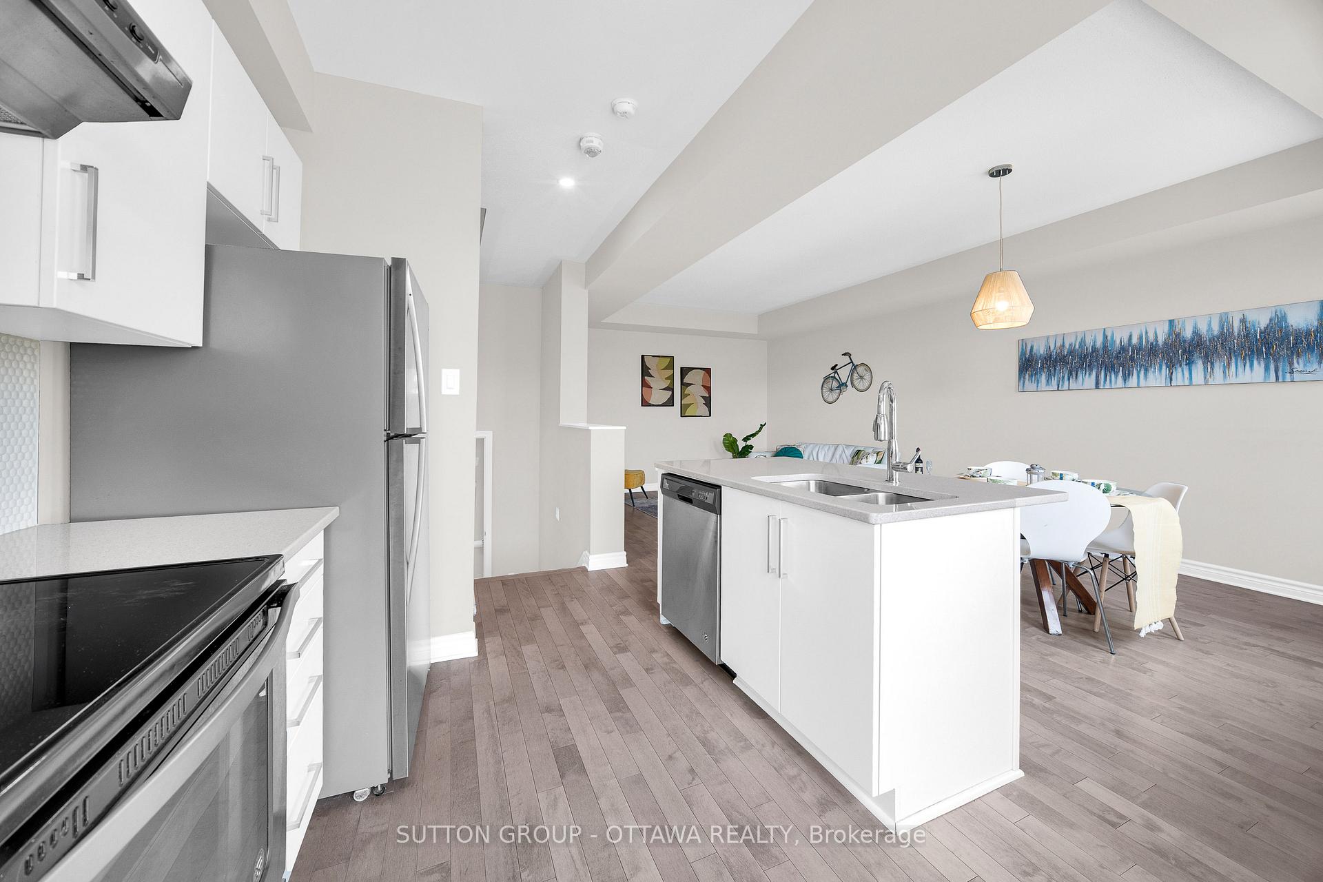 Photo 13 of 612 Lauraleaf Crescent, Ottawa, Barrhaven - Half Moon Bay — HOMEH