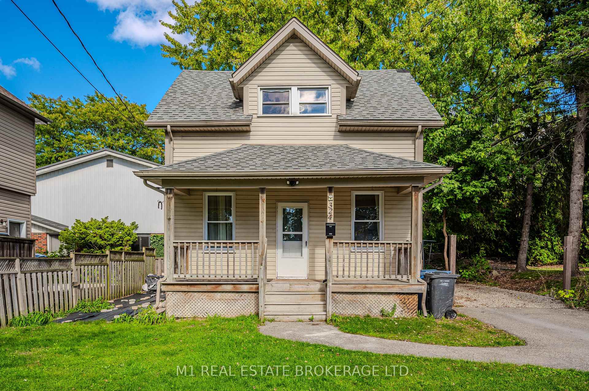 Front of 324 Edinburgh Road S