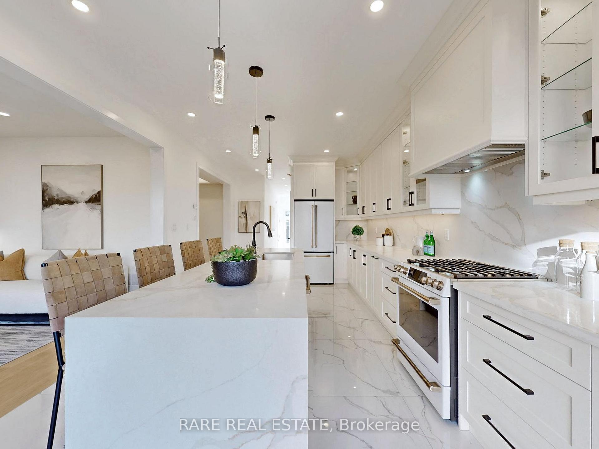 Photo 2 of 231 Crombie Street, Clarington, Bowmanville — HOMEH