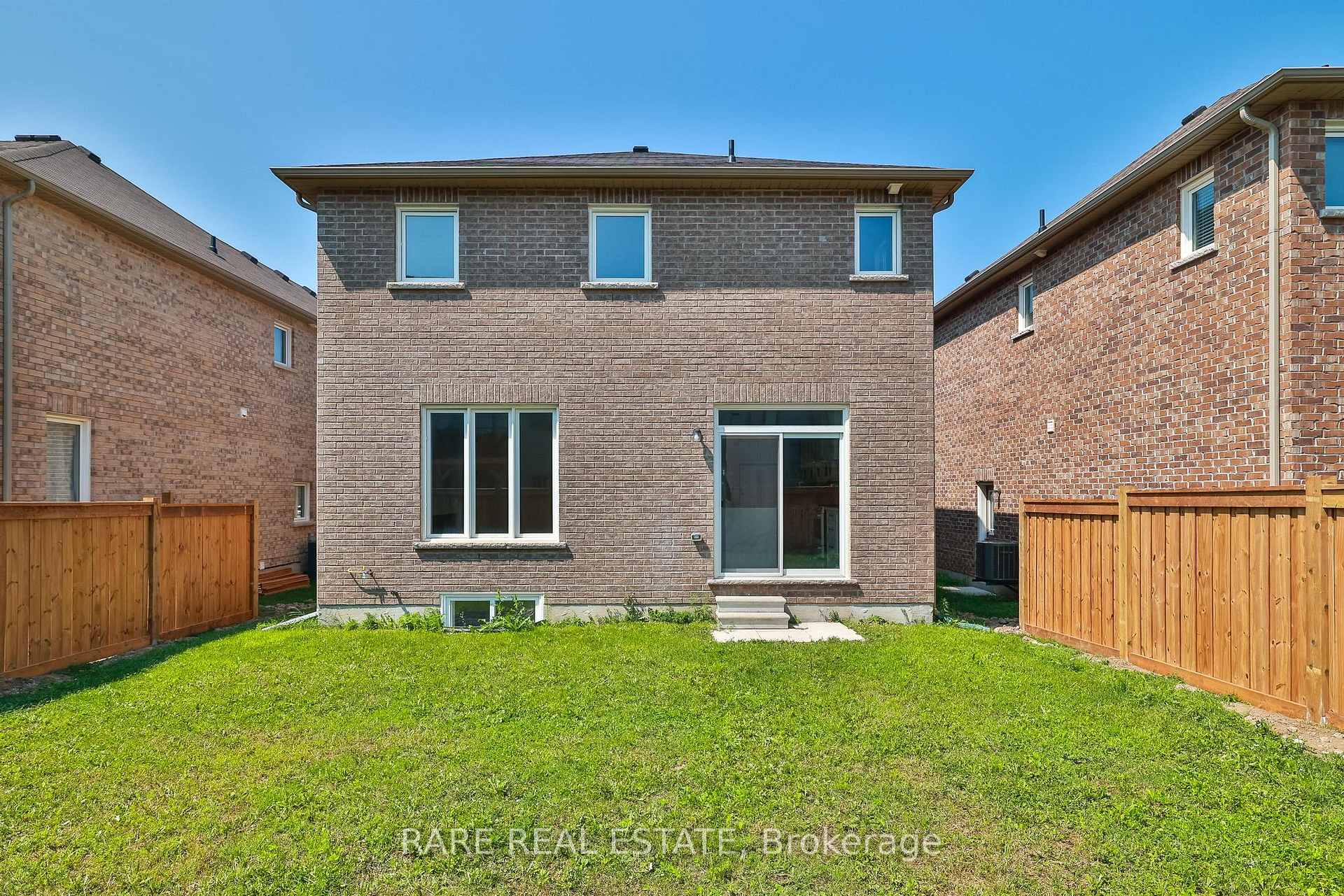 Photo 42 of 231 Crombie Street, Clarington, Bowmanville — HOMEH