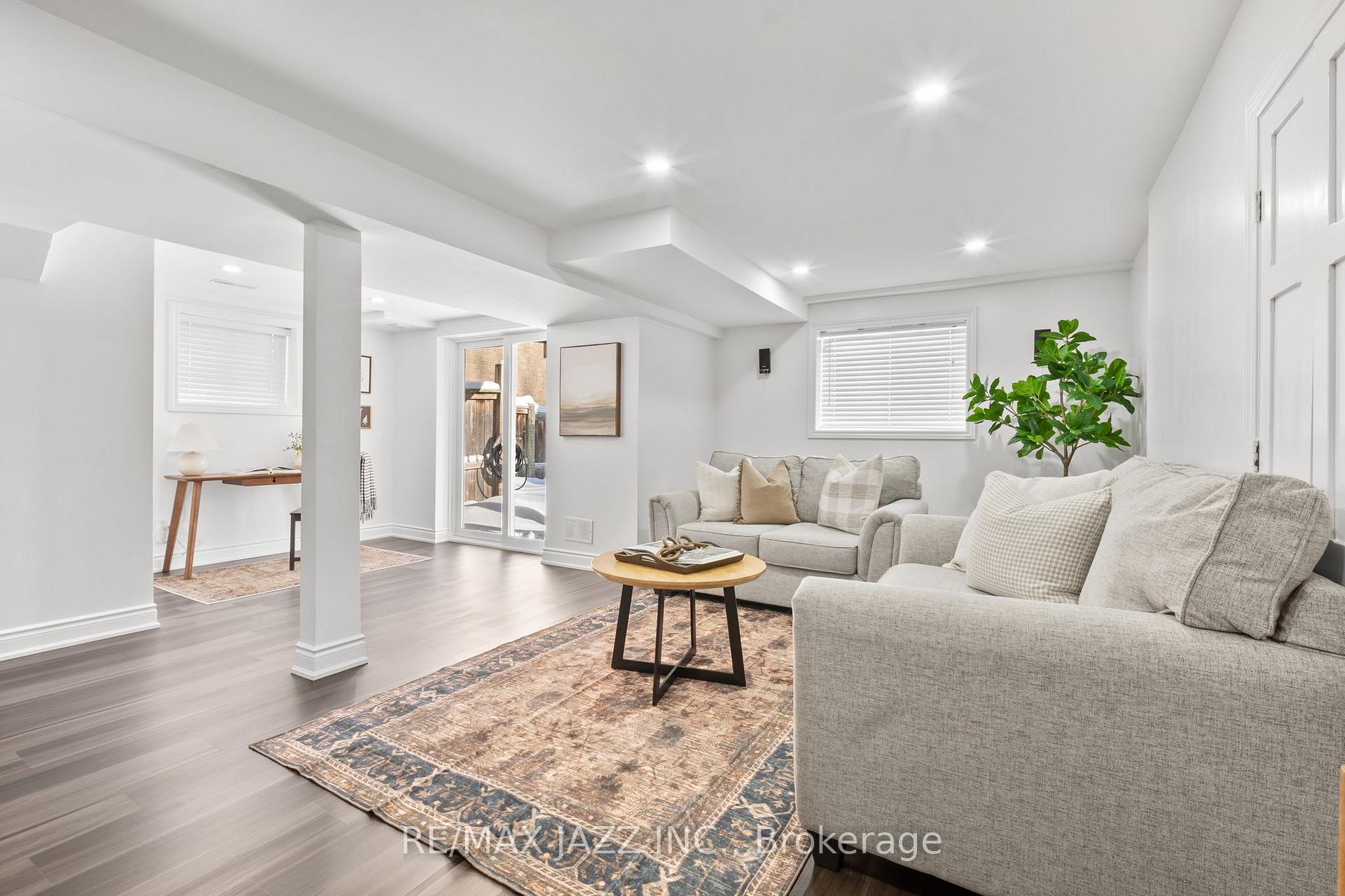Photo 28 of 136 Dodds Square, Clarington, Bowmanville — HOMEH