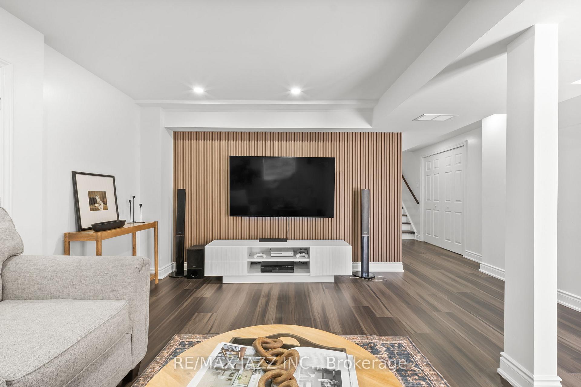 Photo 31 of 136 Dodds Square, Clarington, Bowmanville — HOMEH