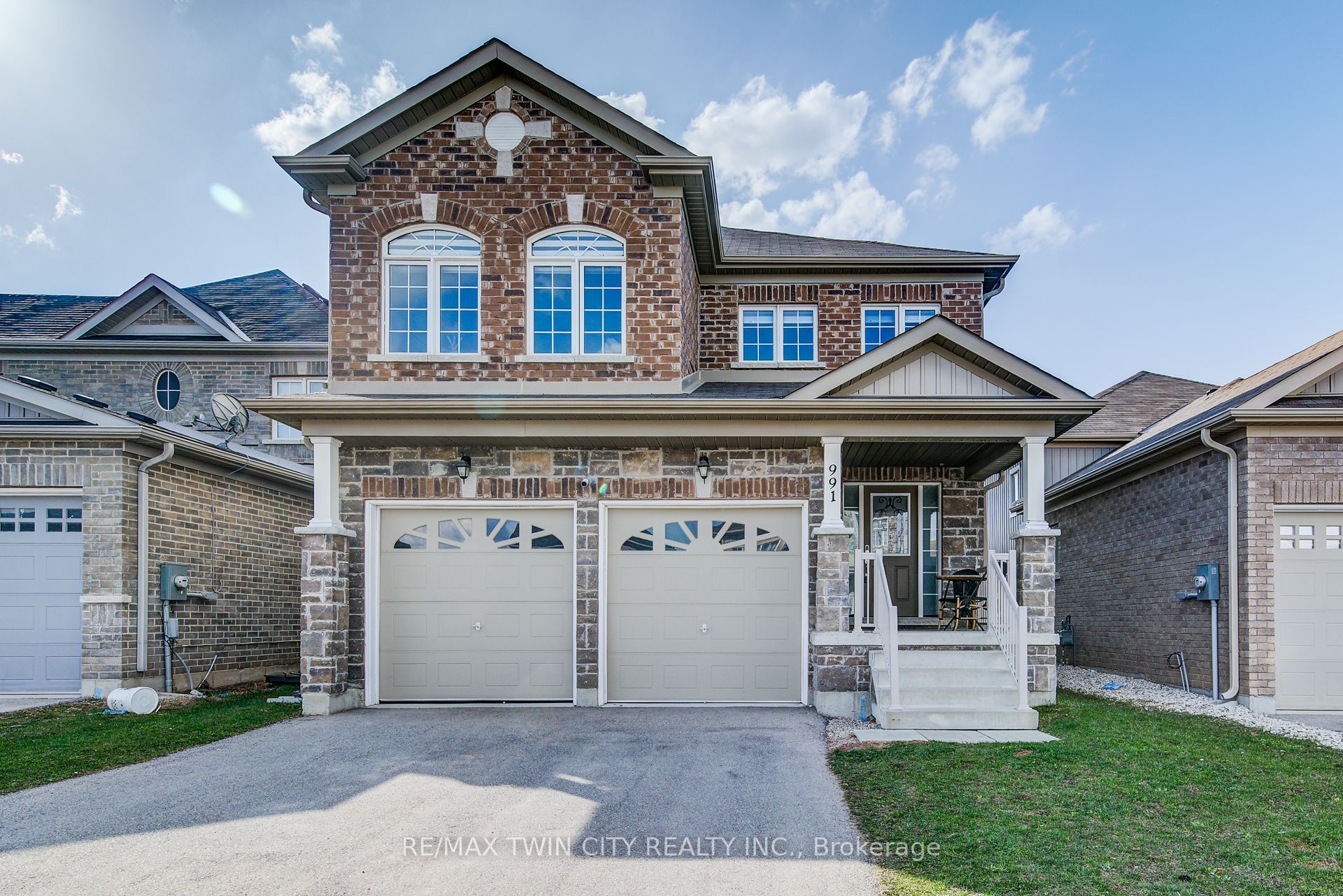 Photo 2 of 991 Hannah Avenue S, North Perth, Listowel — HOMEH