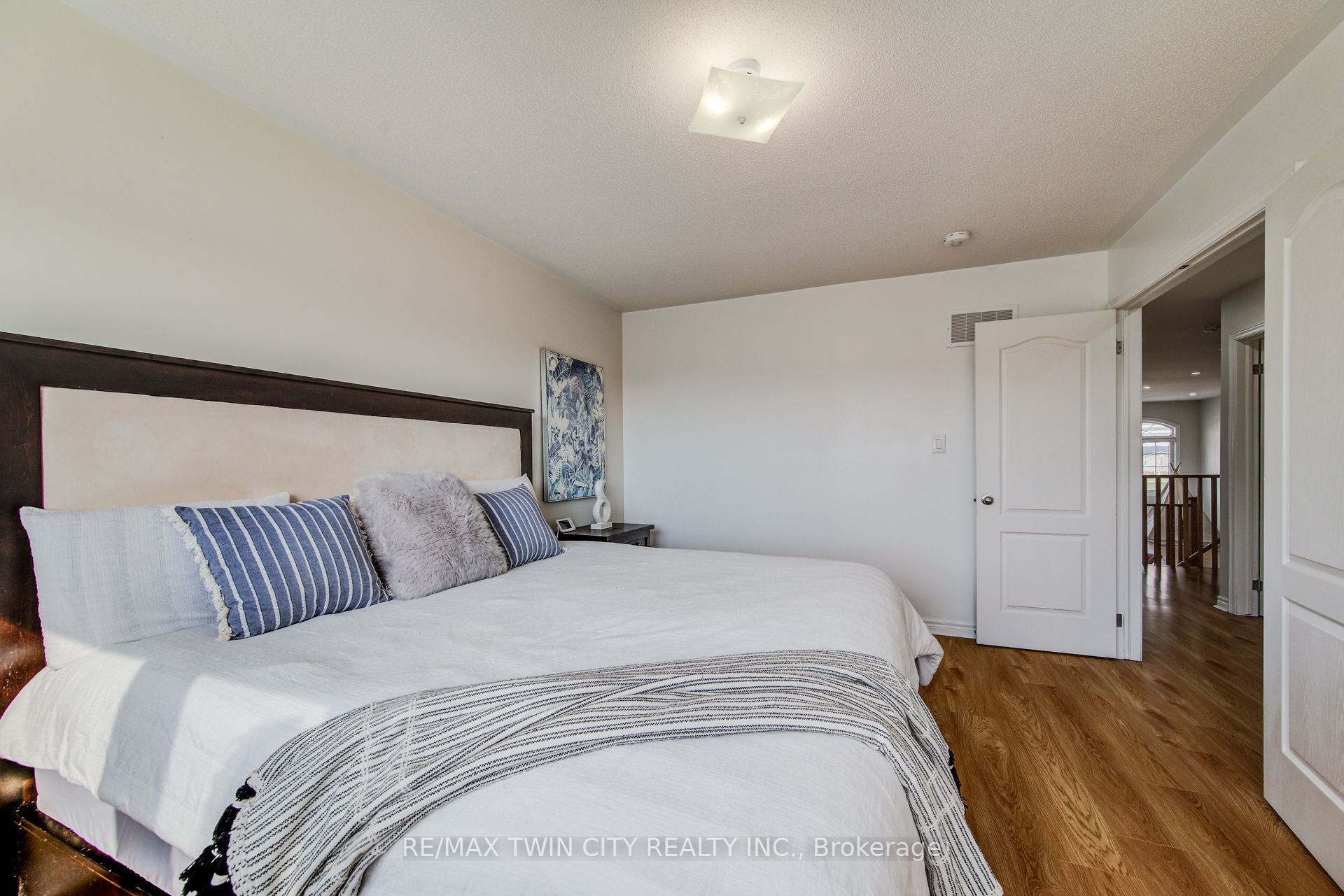 Photo 83 of 991 Hannah Avenue S, North Perth, Listowel — HOMEH
