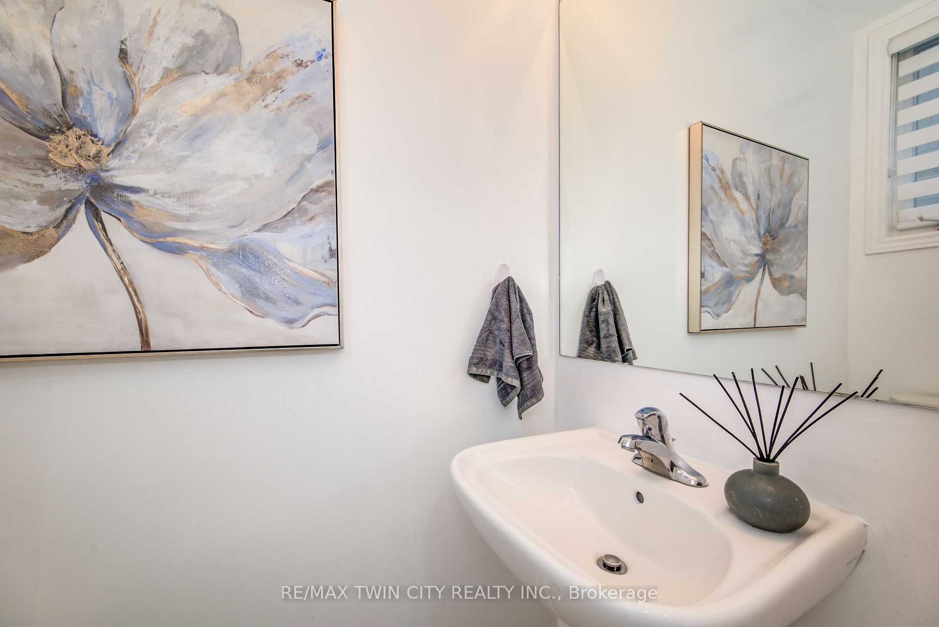 Photo 70 of 991 Hannah Avenue S, North Perth, Listowel — HOMEH