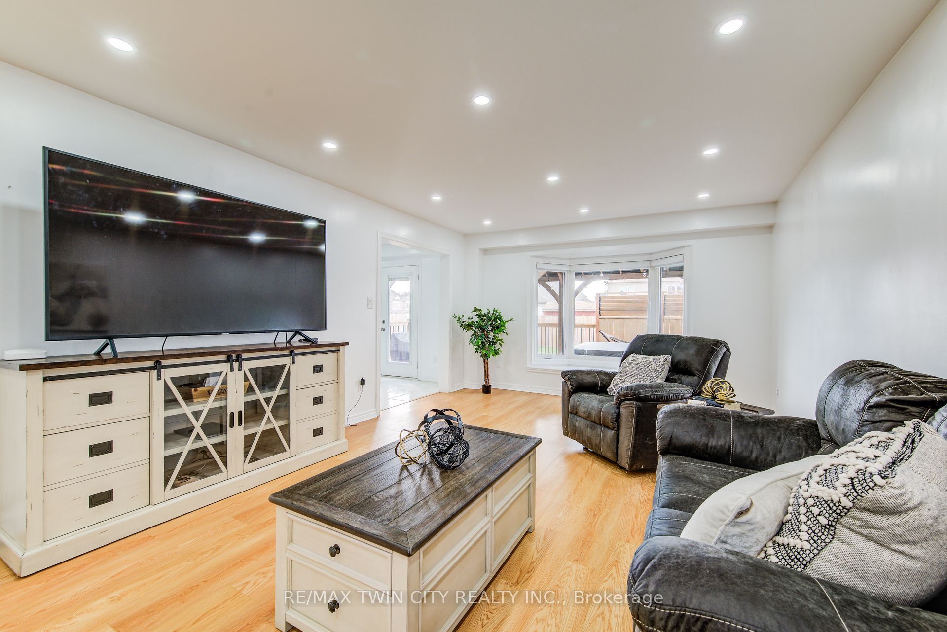 Photo 61 of 991 Hannah Avenue S, North Perth, Listowel — HOMEH