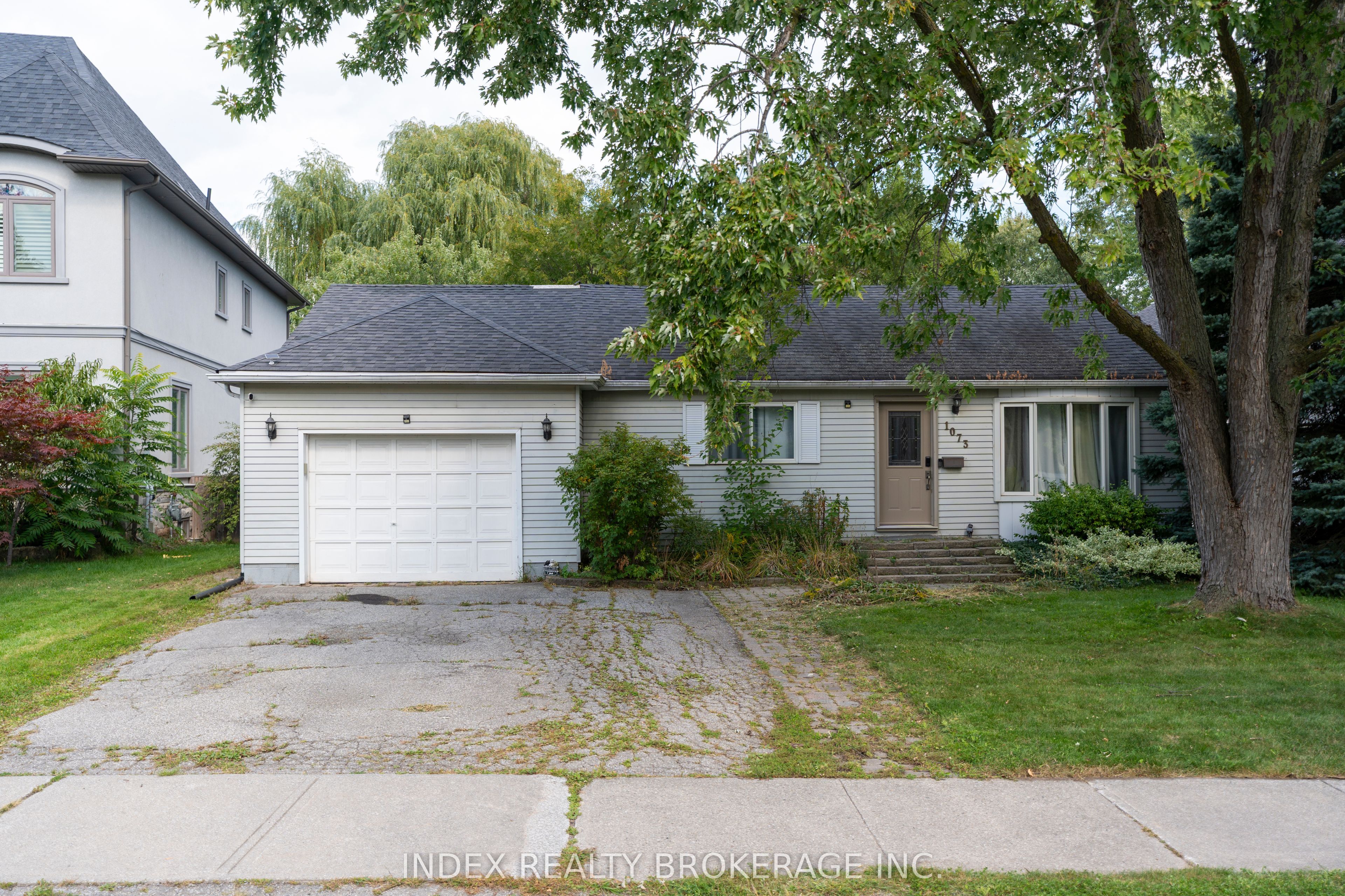 Photo 53 of 1073 Kent Avenue E, Oakville, College Park — HOMEH