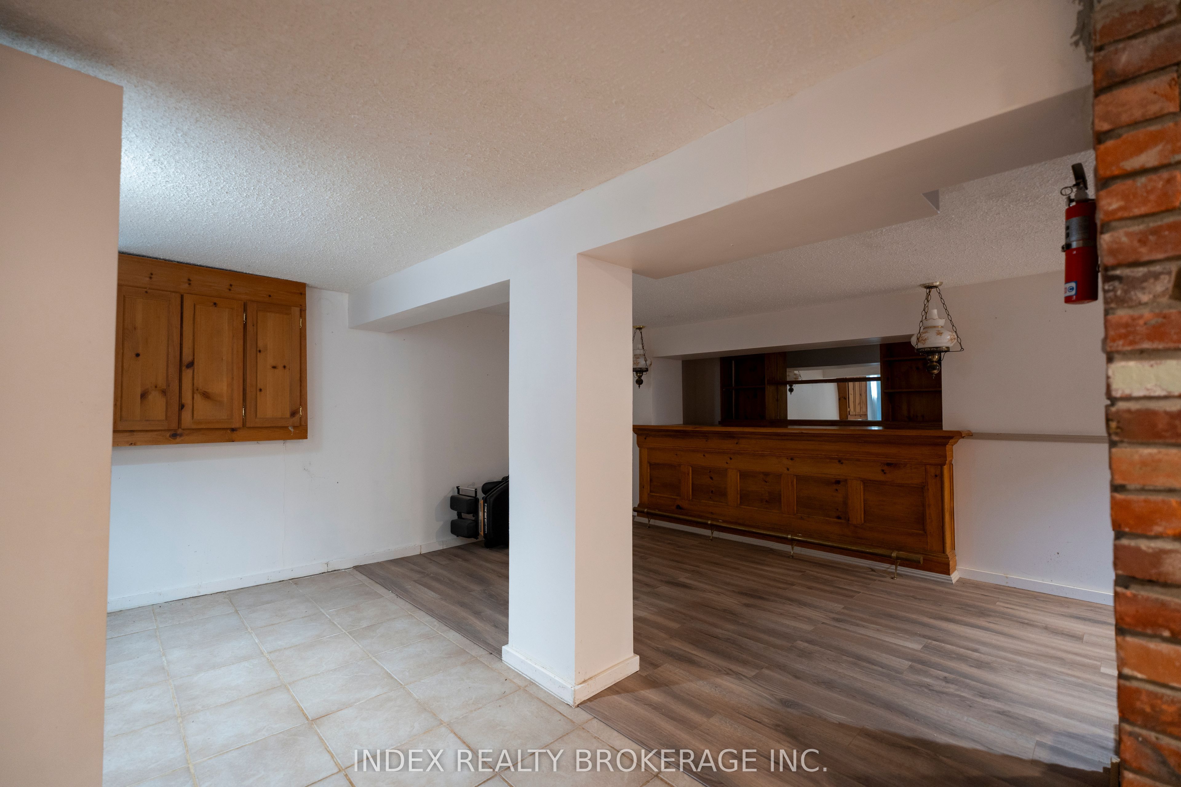Photo 93 of 1073 Kent Avenue E, Oakville, College Park — HOMEH