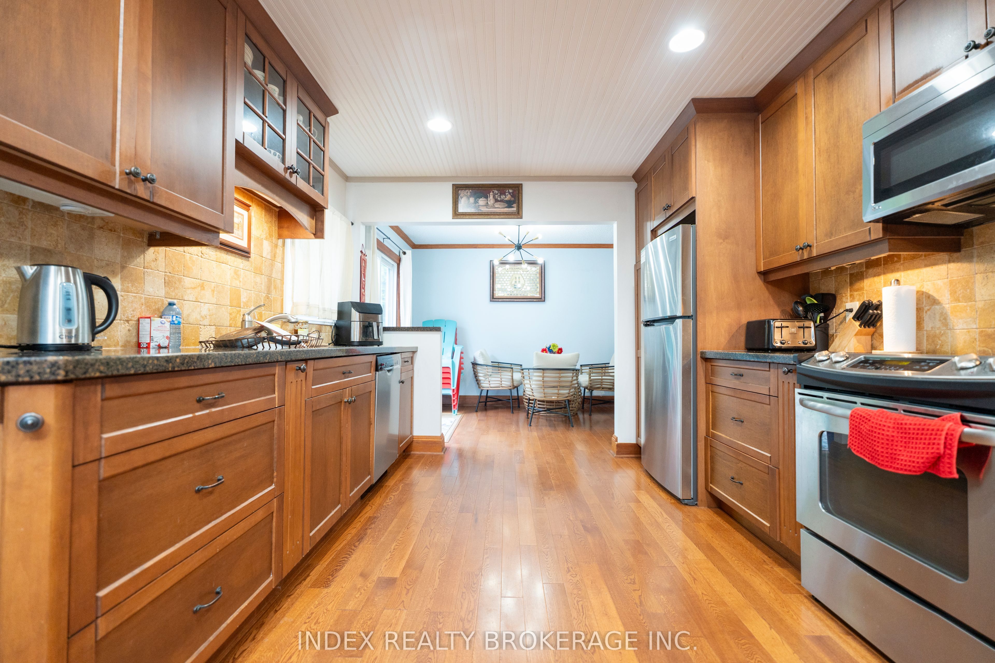 Photo 67 of 1073 Kent Avenue E, Oakville, College Park — HOMEH