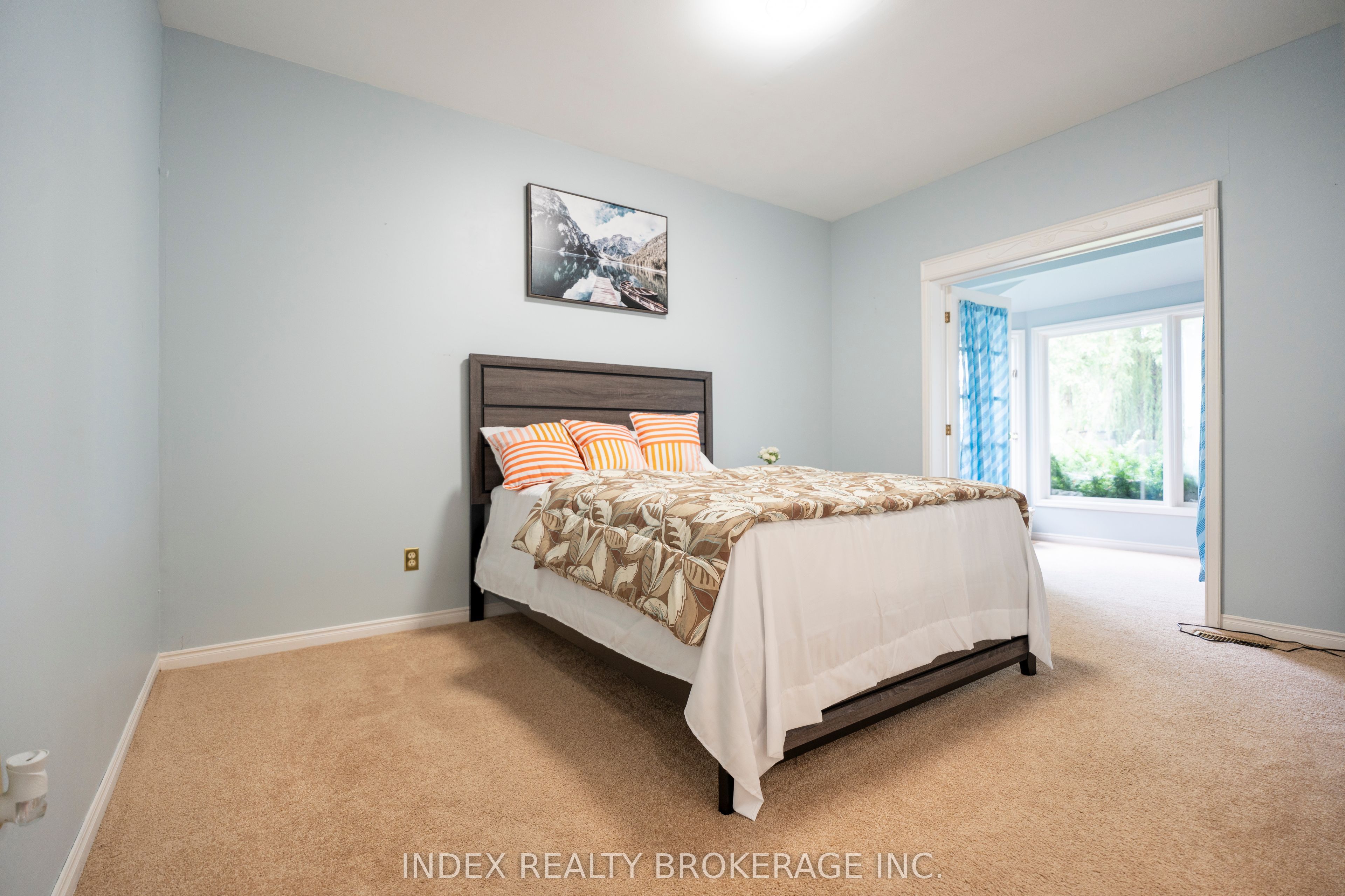 Photo 82 of 1073 Kent Avenue E, Oakville, College Park — HOMEH