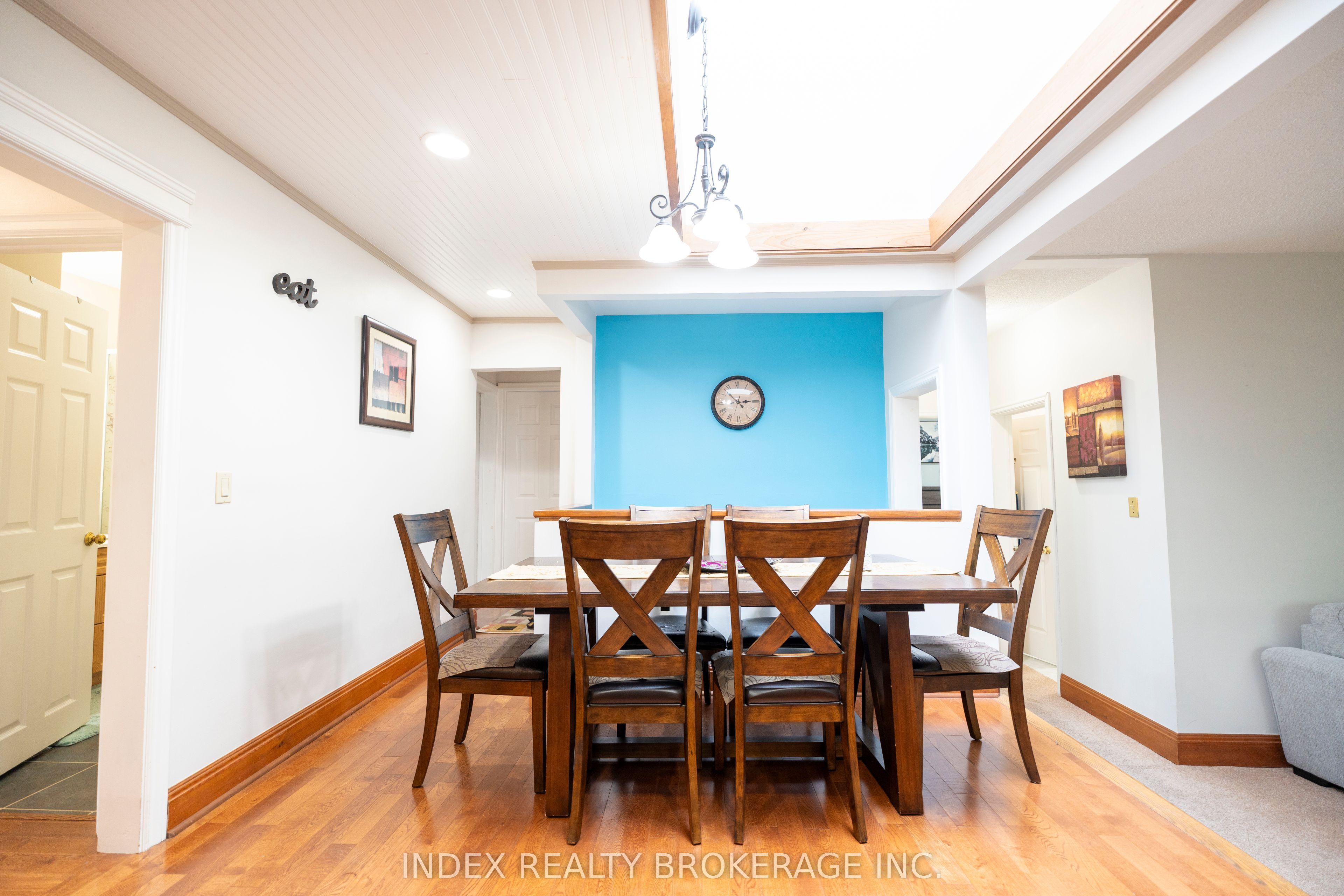 Photo 72 of 1073 Kent Avenue E, Oakville, College Park — HOMEH