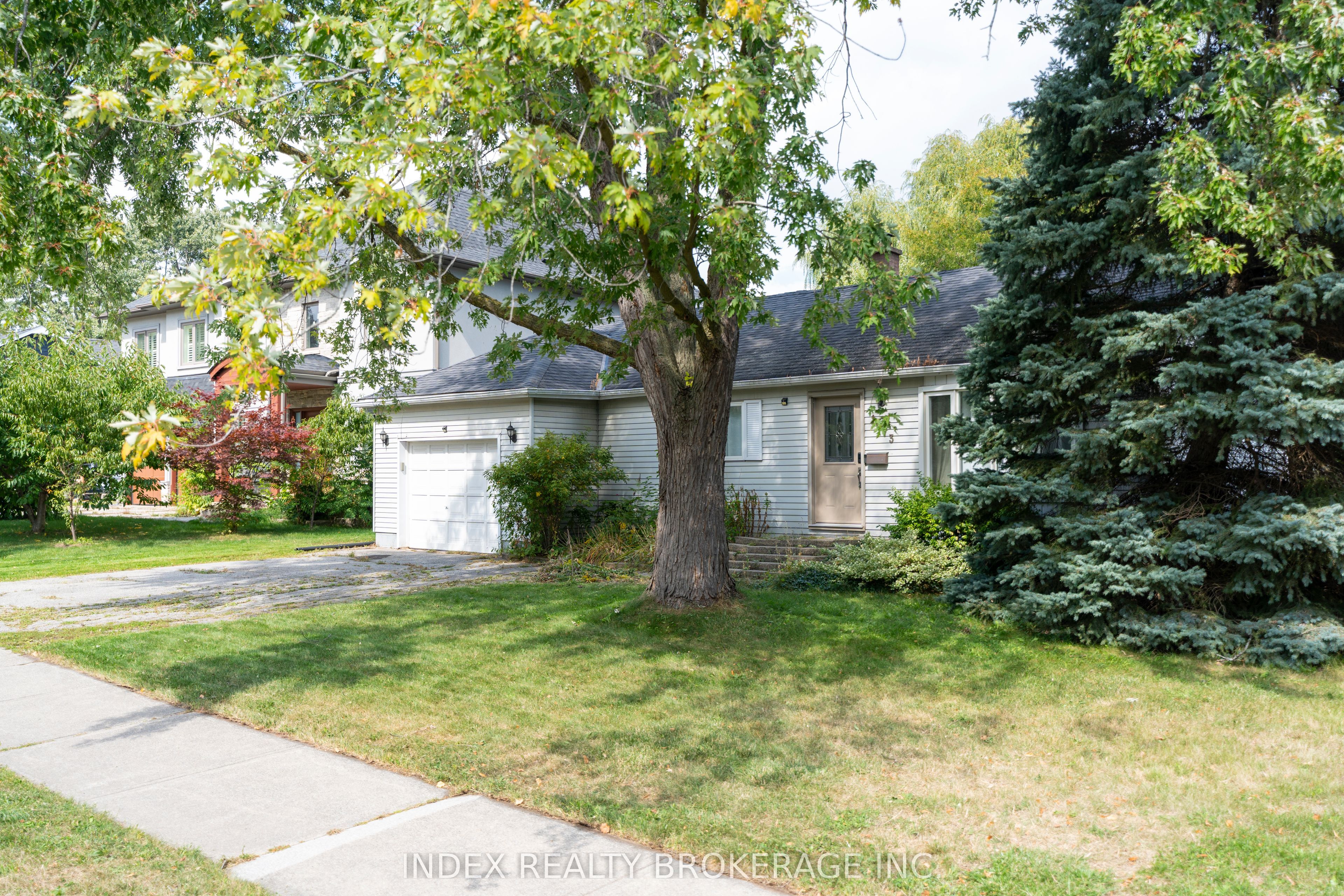 Photo 54 of 1073 Kent Avenue E, Oakville, College Park — HOMEH
