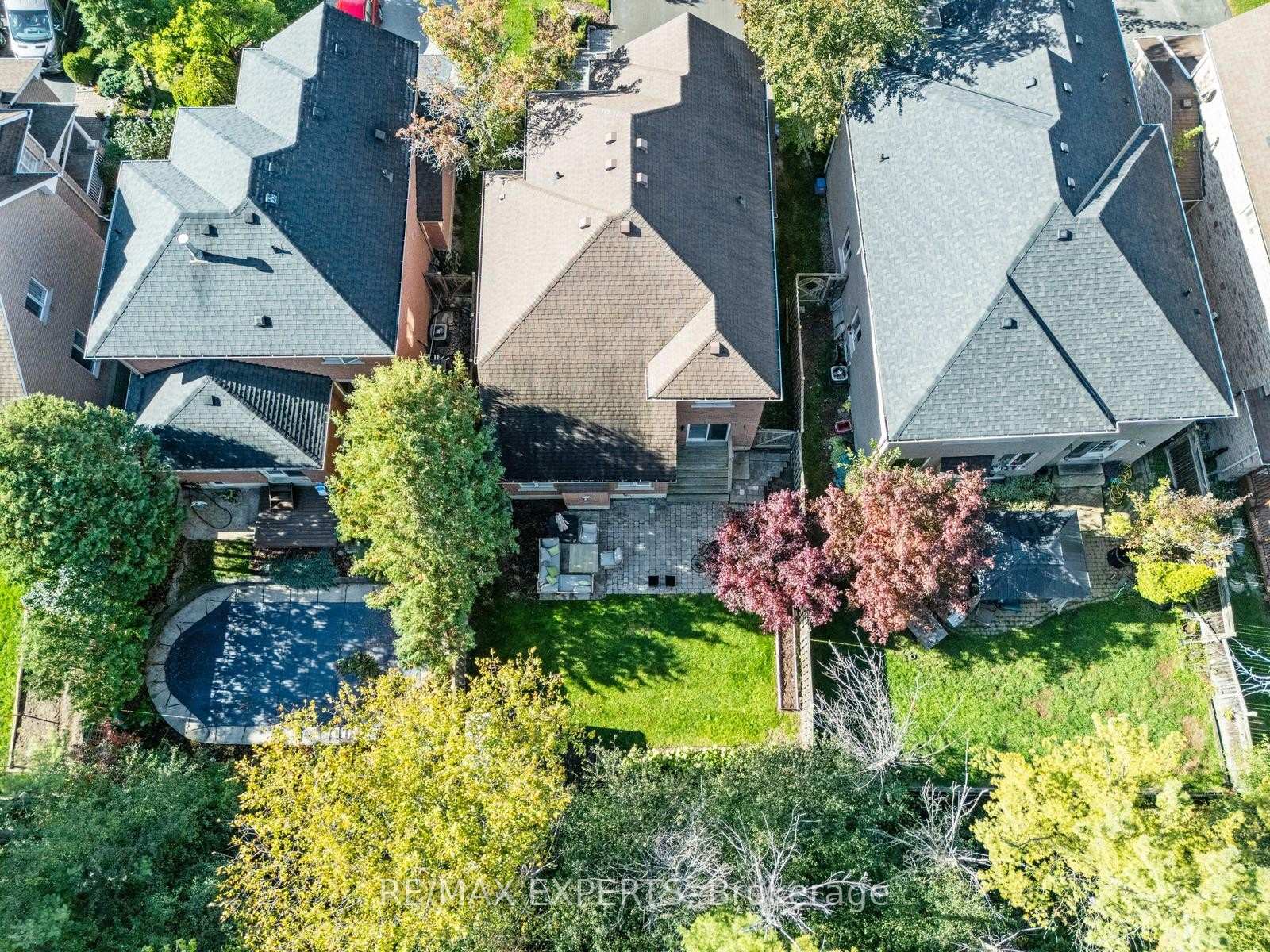 Photo 6 of 106 Castelli Court, Caledon, Bolton North — HOMEH
