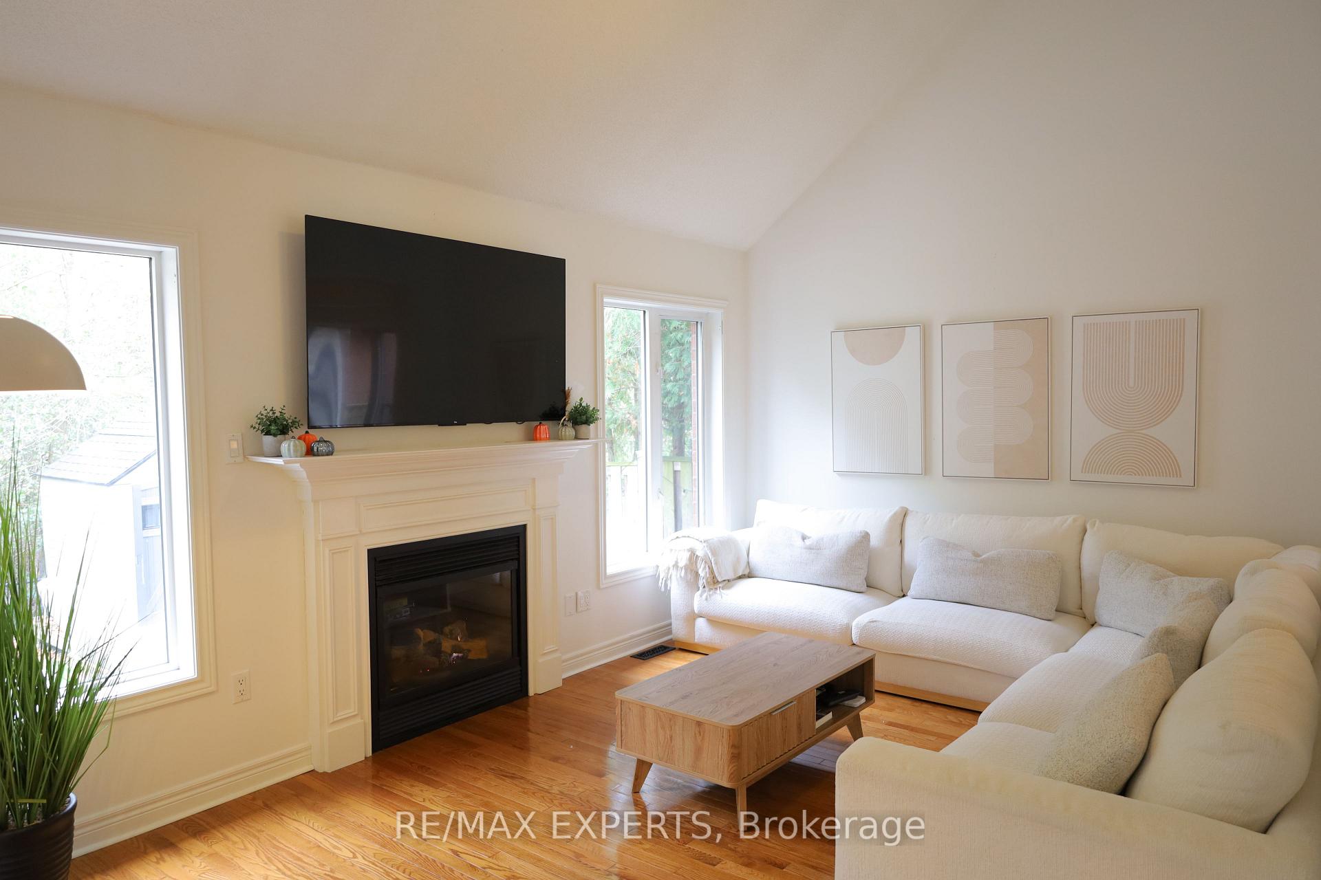 Photo 18 of 106 Castelli Court, Caledon, Bolton North — HOMEH