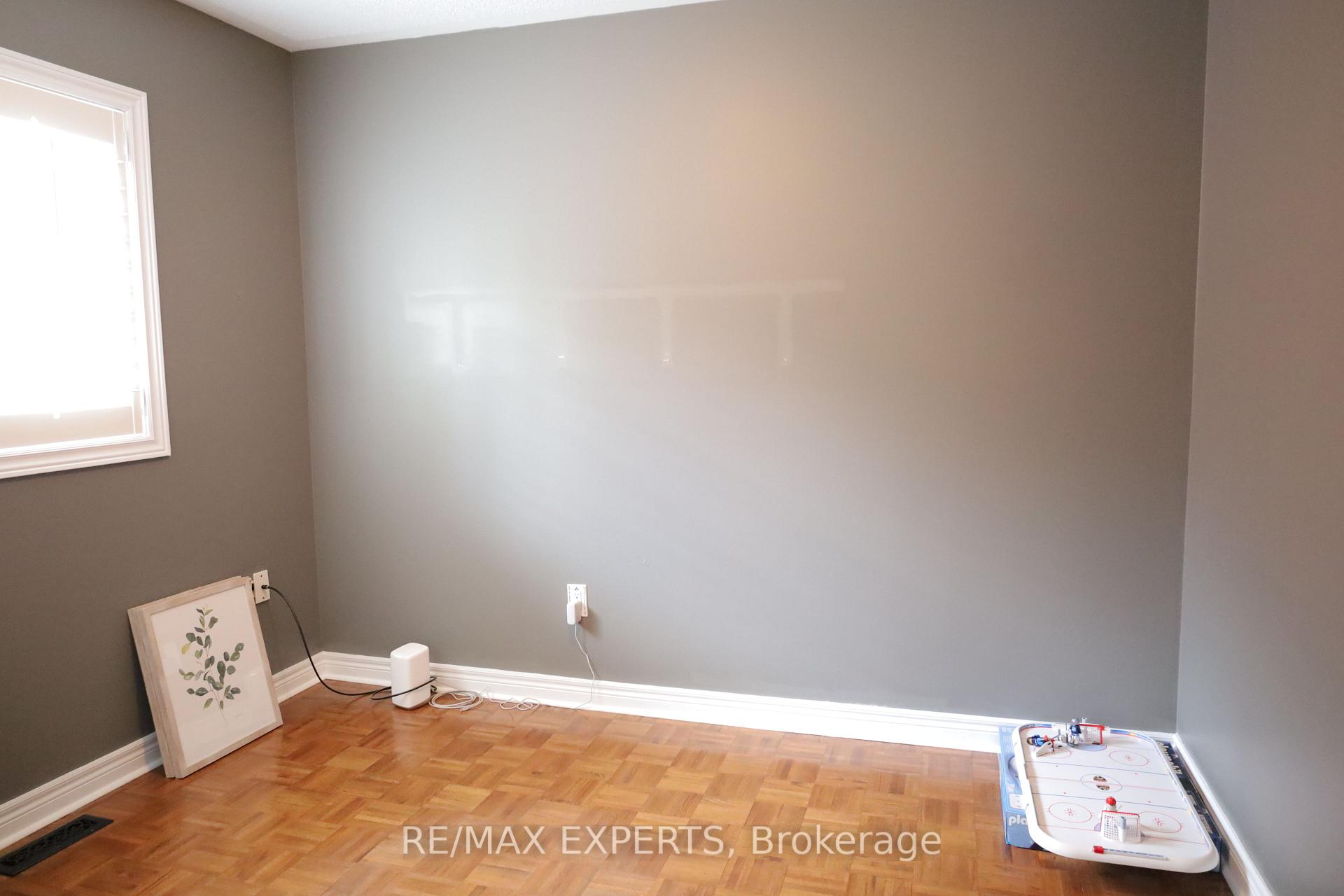 Photo 17 of 106 Castelli Court, Caledon, Bolton North — HOMEH