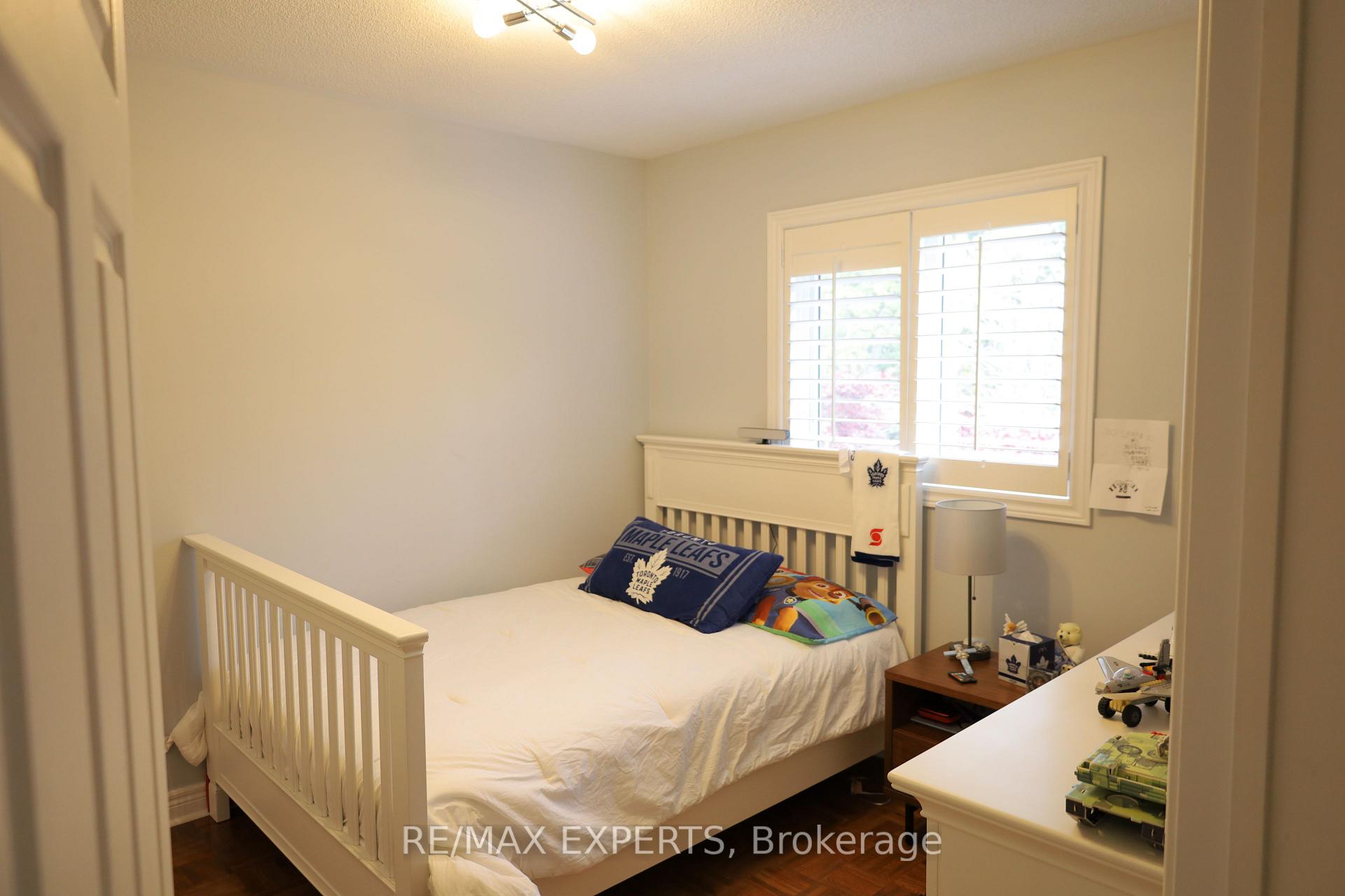 Photo 19 of 106 Castelli Court, Caledon, Bolton North — HOMEH