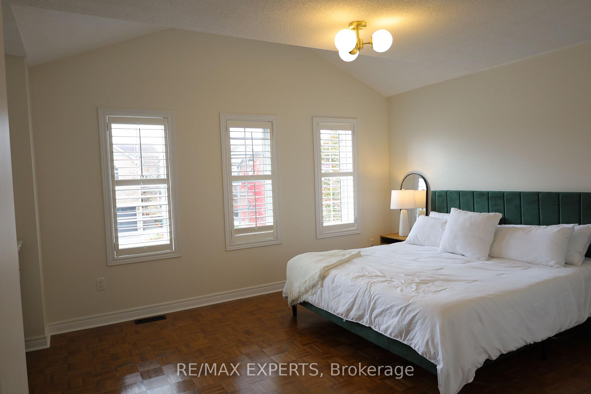 Photo 24 of 106 Castelli Court, Caledon, Bolton North — HOMEH