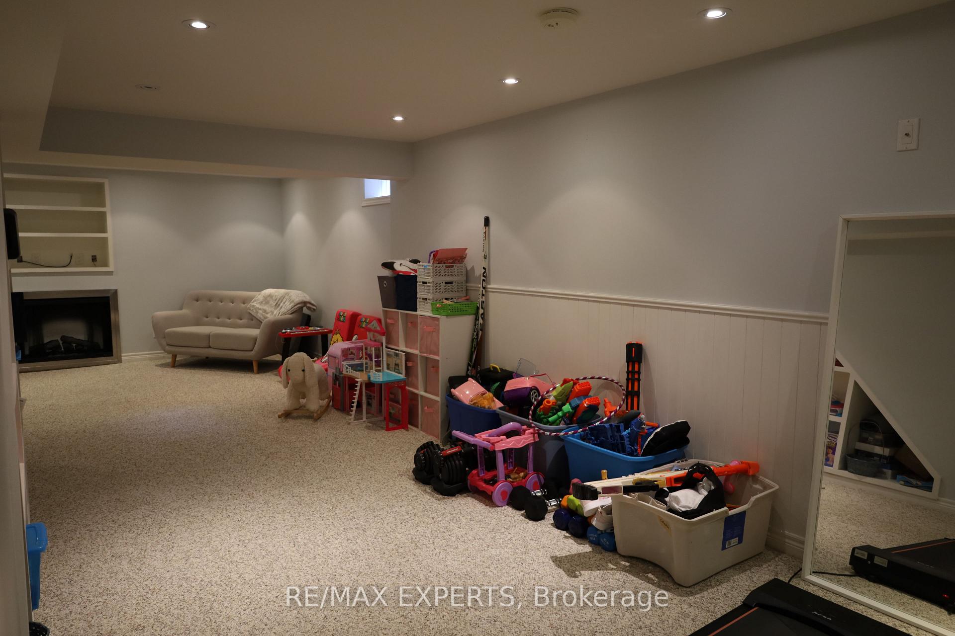 Photo 41 of 106 Castelli Court, Caledon, Bolton North — HOMEH