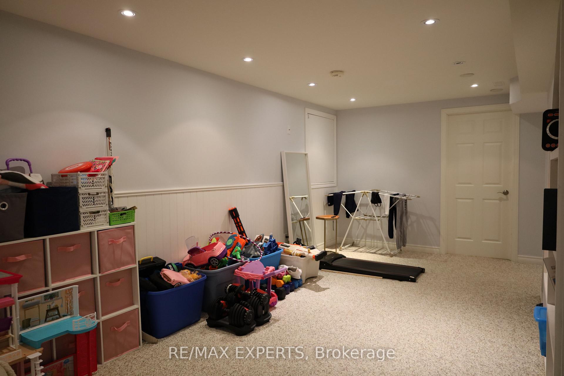 Photo 44 of 106 Castelli Court, Caledon, Bolton North — HOMEH