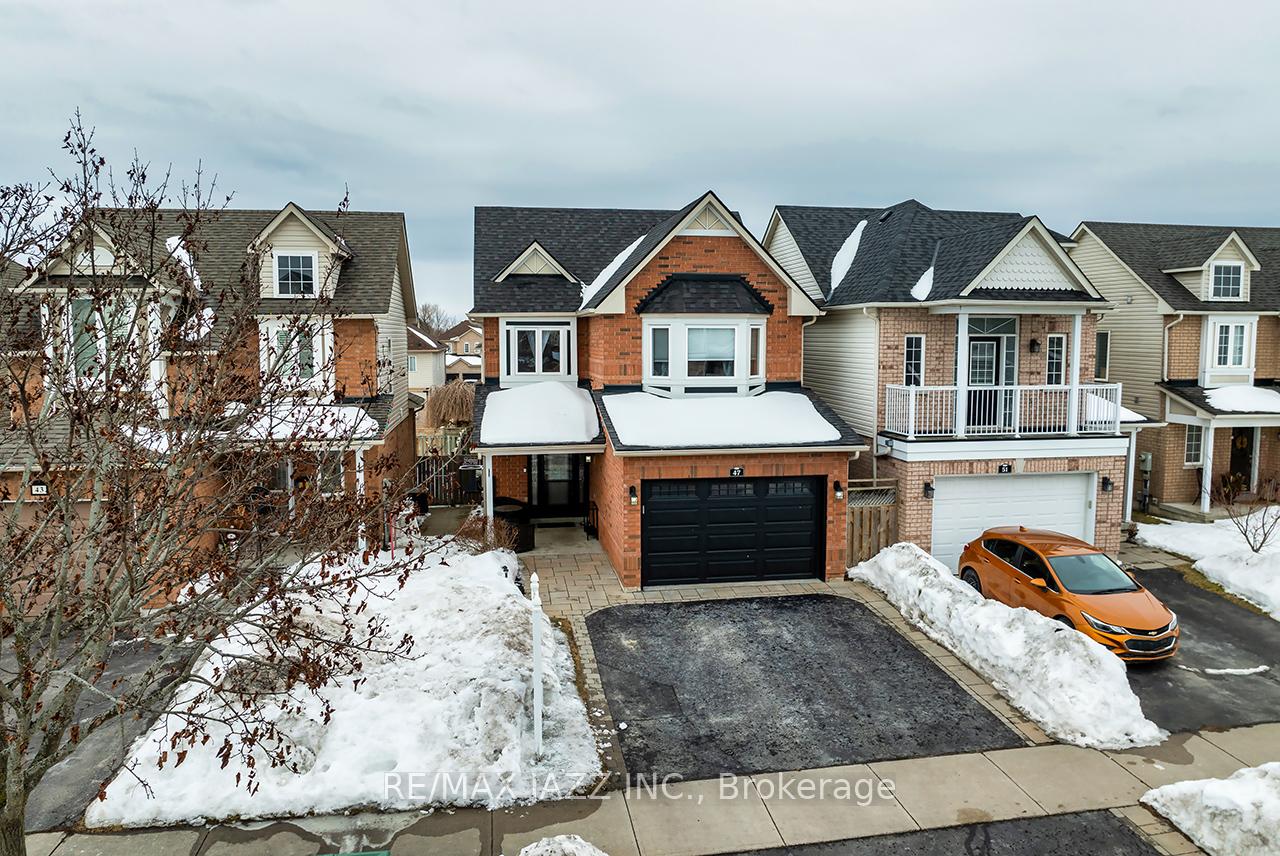 Photo 2 of 47 Hutton Place, Clarington, Bowmanville — HOMEH