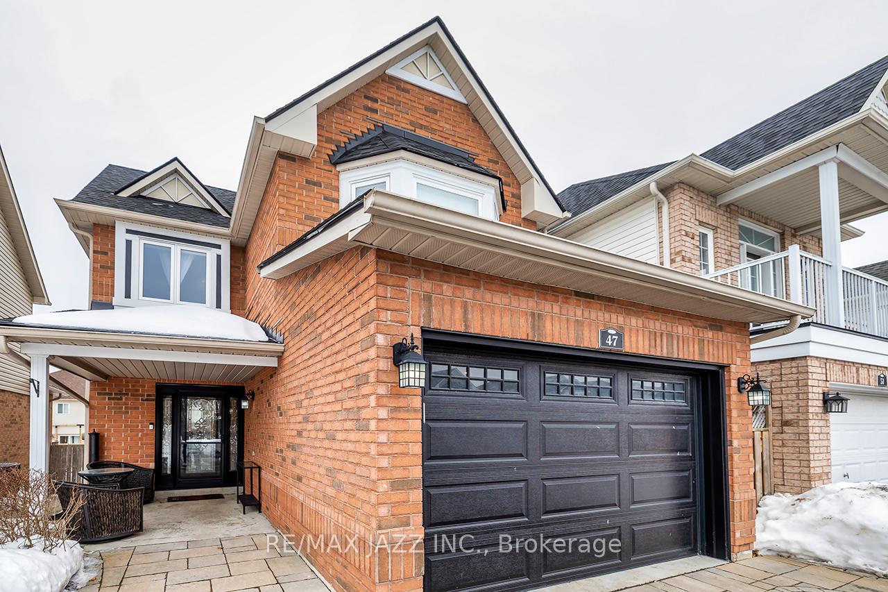 Photo 3 of 47 Hutton Place, Clarington, Bowmanville — HOMEH