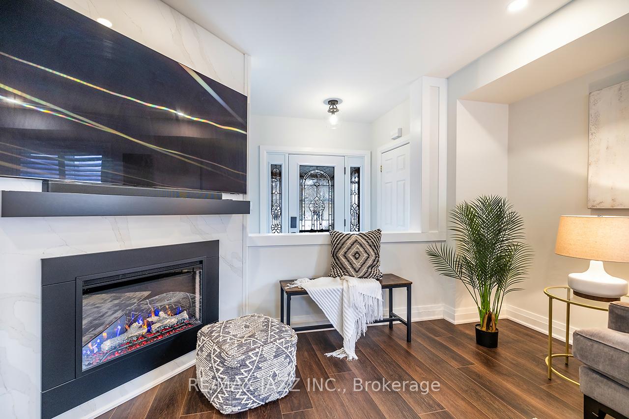 Photo 7 of 47 Hutton Place, Clarington, Bowmanville — HOMEH